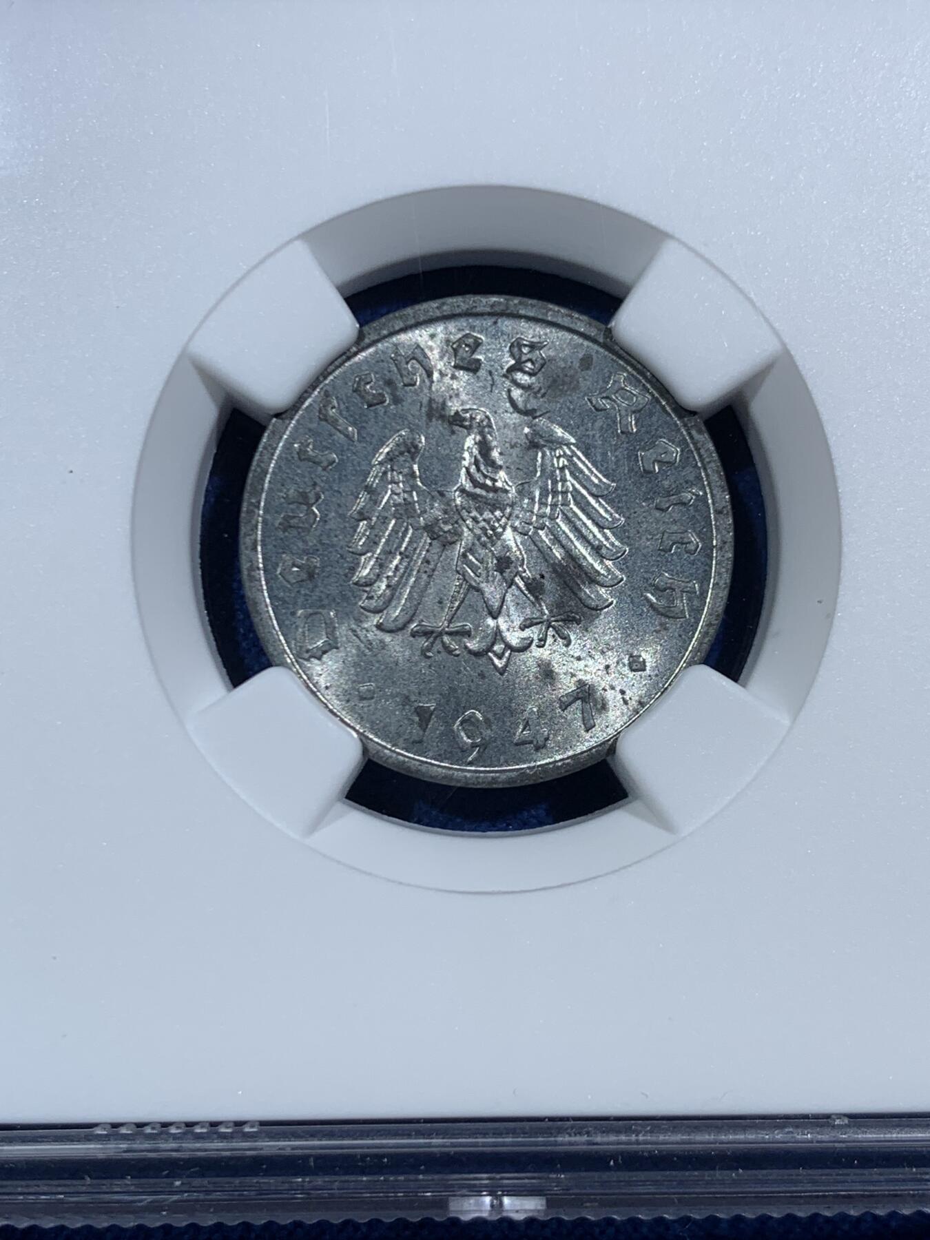 《竞宝斋》第455场 周日，周一 2场连拍 （全场包邮，欢迎送拍） NGC MS62 德国盟军占领时期 1947年10芬尼 锌币