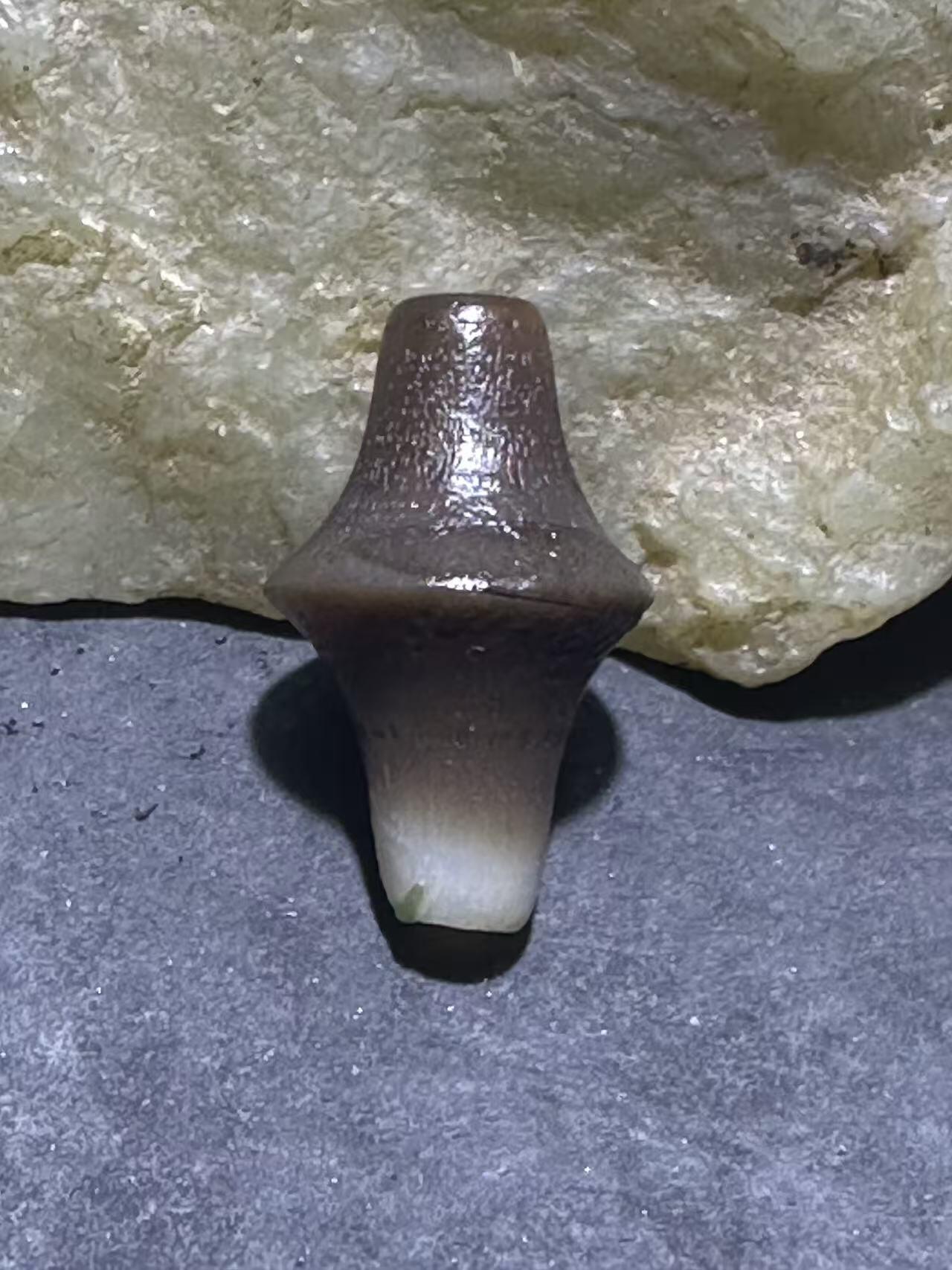 精美高玉化风化纹缠丝玛瑙碟珠一颗，