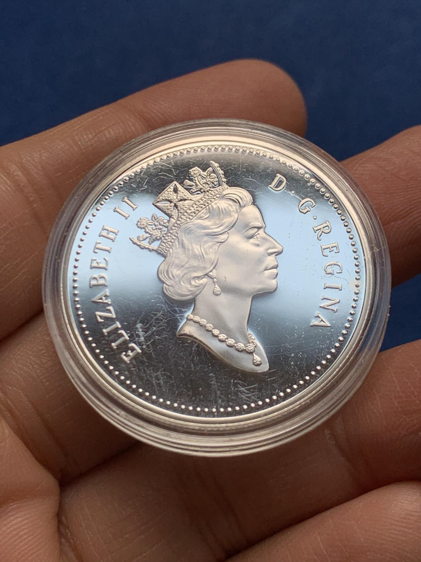 《竞宝斋》第455场 周日，周一 2场连拍 （全场包邮，欢迎送拍） 加拿大1997年曲棍球世锦赛夺冠25周年精制银币 25.05克 925银