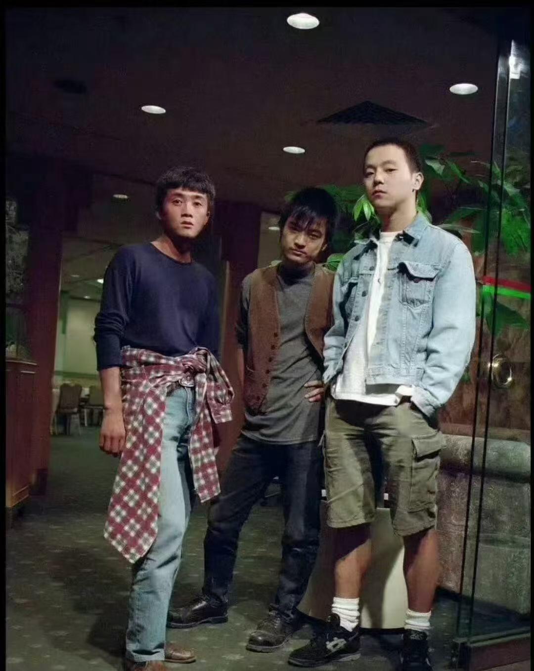 零元拍：窦仙儿亲签绝版《窦唯黑梦》，全新珍藏，一次没听，让您在更坏的时代依然听到最好的音乐，得嘞，您放开抡，绝对大牛B！