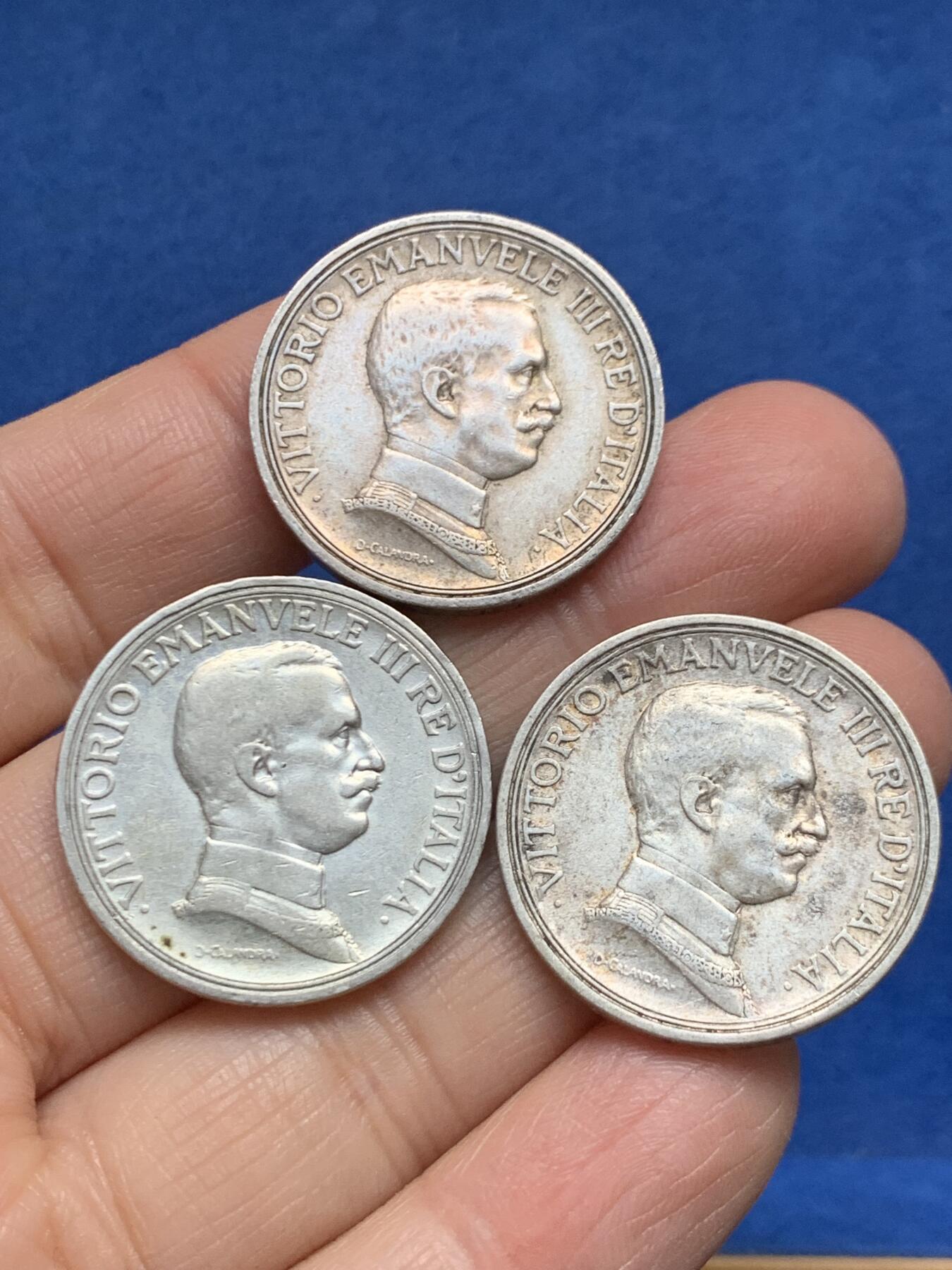 《竞宝斋》第455场 周日，周一 2场连拍 （全场包邮，欢迎送拍） 三枚一组 意大利1914年马车女神2里拉银币 27mm 总重29.8克