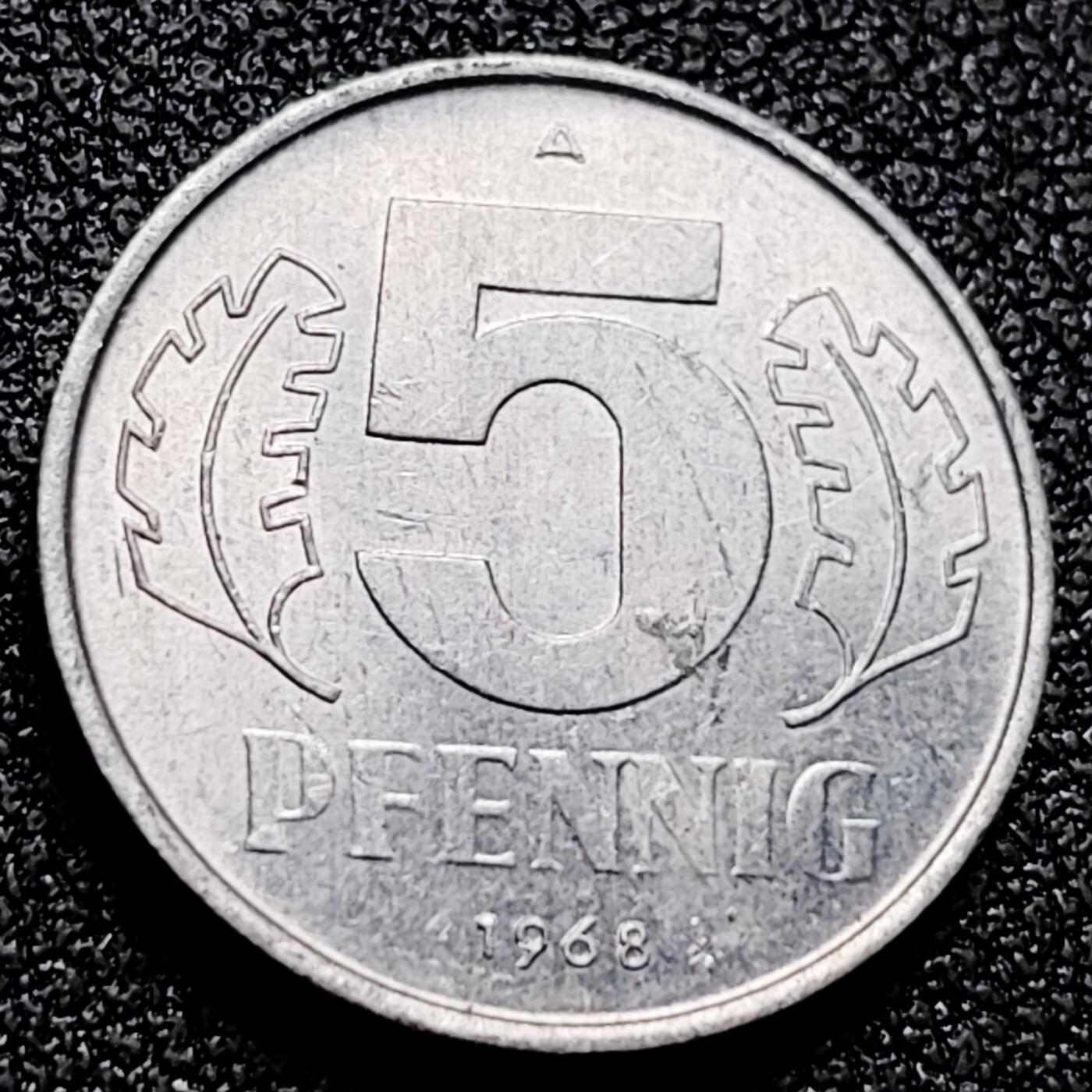 泉币菌-第164场-新年第七场 精品福利场 原光极美 圆规斧子 东德 德意志民主共和国1968年 5芬尼铝制币 19mm1g