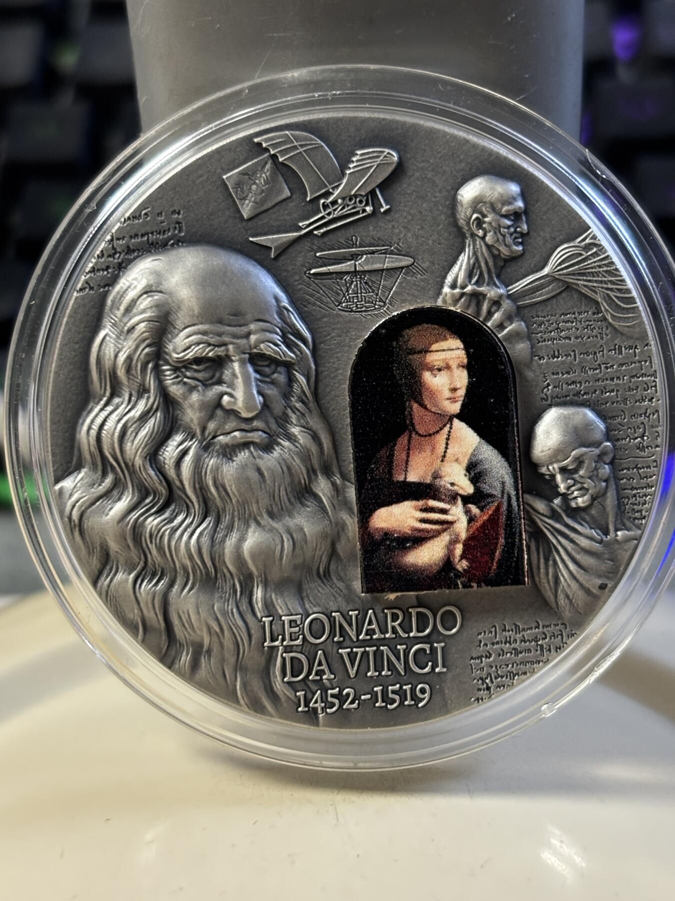 第187期拍卖 喀麦隆2019年达芬奇镶嵌高浮雕2盎司纪念银币，999银，发行500枚