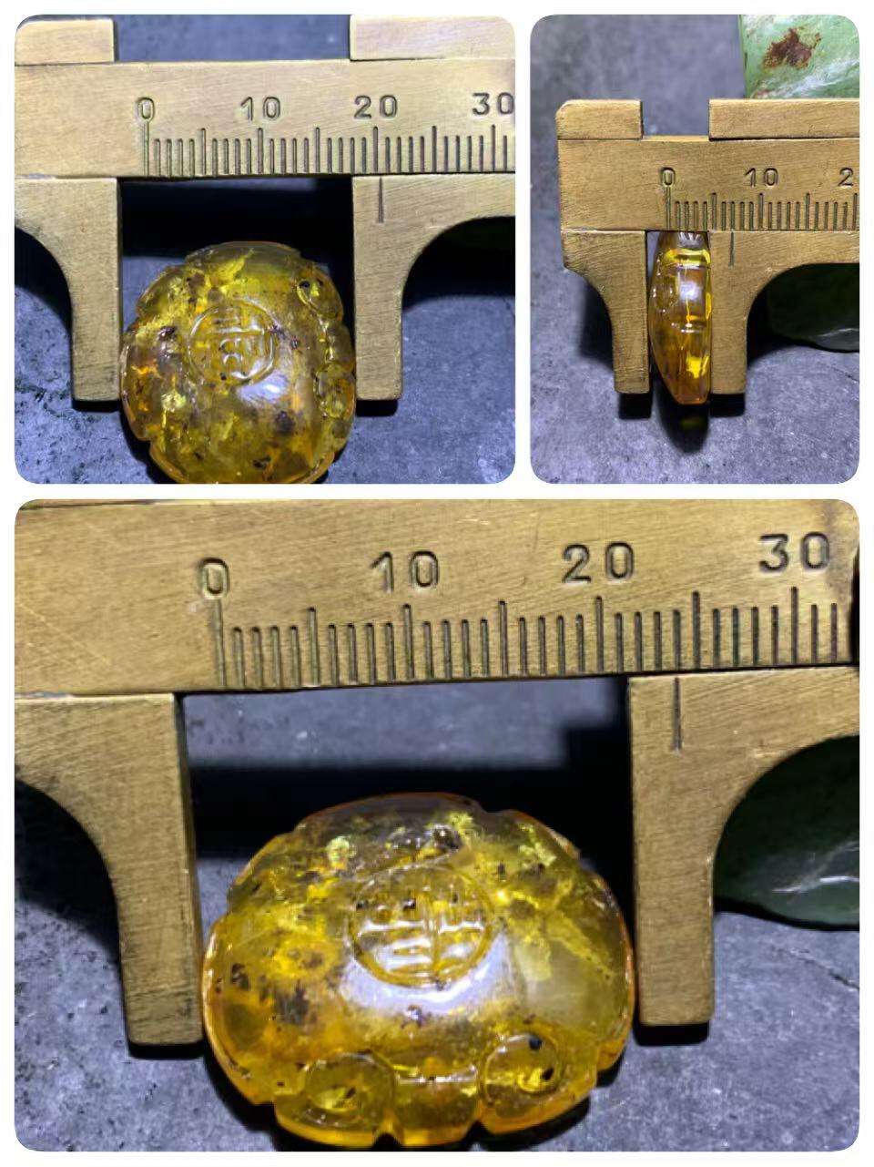 天然通货乌克兰蜜蜡雕刻福字吊坠一个