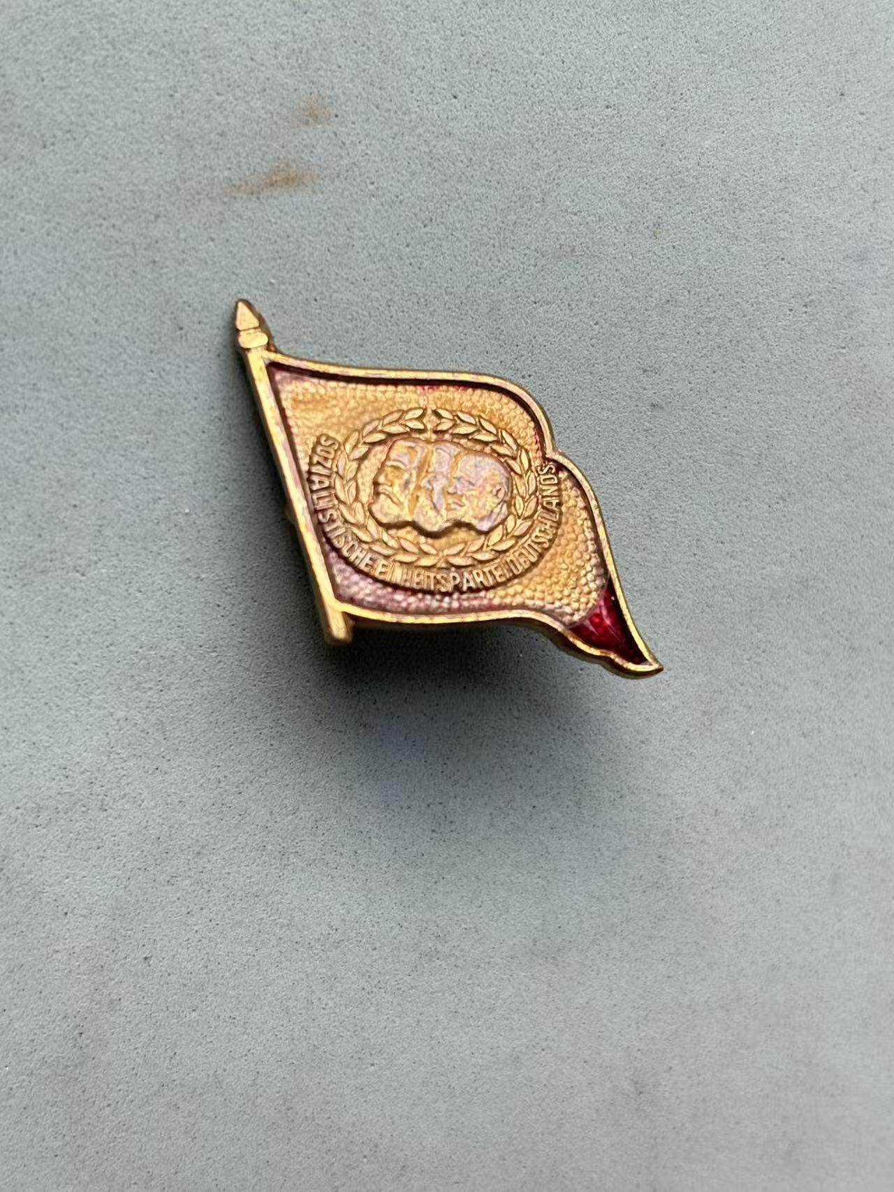 盛世勋华——号角文化勋章邮票专场拍卖第297期 东德社会主义统一党40年党员纪念章 三人头版