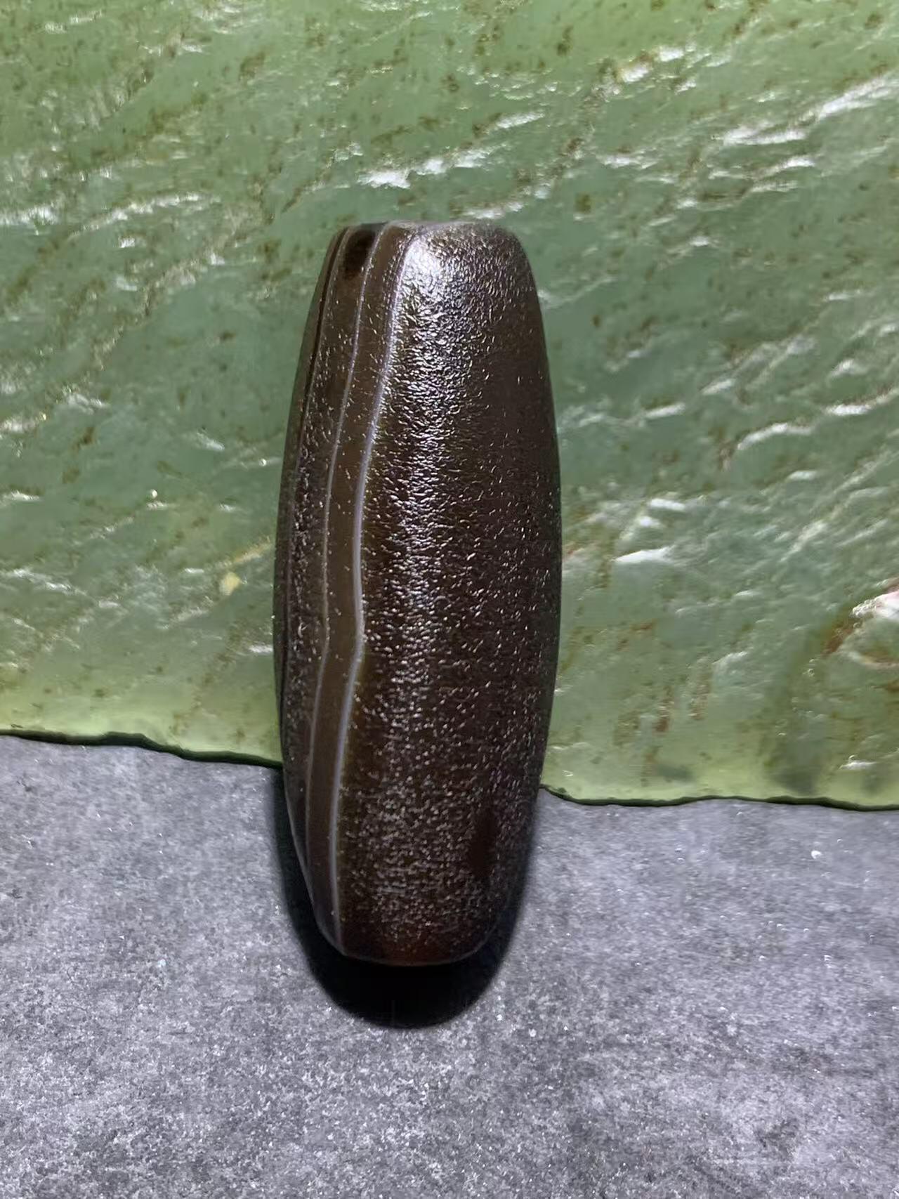 药师玛瑙风化纹随形桶珠一个