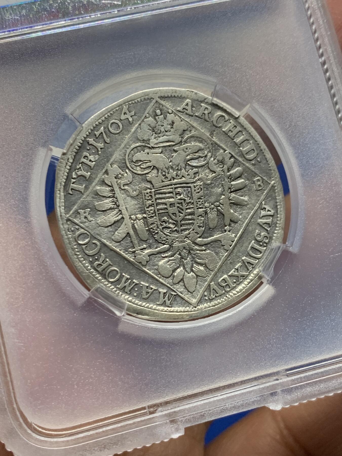 《竞宝斋》第455场 周日，周一 2场连拍 （全场包邮，欢迎送拍） TQG VF30 神圣罗马帝国 1704年 1/4泰勒 银币 利奥波德一世在位时期发行 匈牙利造币厂打制 细节不错 稀少品种