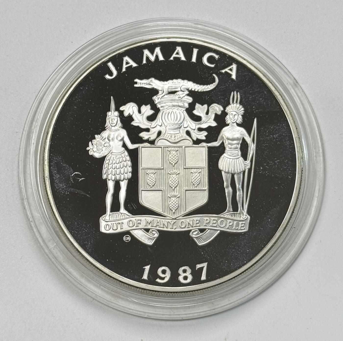 S&S Numismatic世界钱币-拍卖 第118期  牙买加1987年 热带鸟类系列-红嘴长尾蜂鸟 100元精制纪念银币  136.08克925银，品相如图