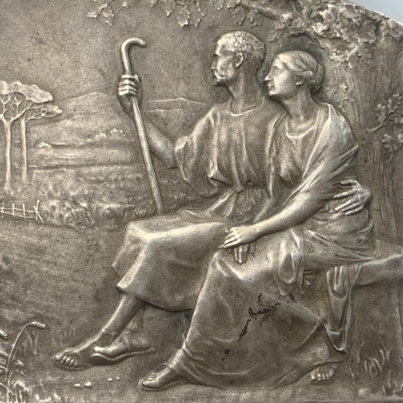 掌中浮雕-藏着的欧洲第048场 1900年代法国新艺术结婚纪念大银章，名家baudichon作品，73x67mm ，144.3g