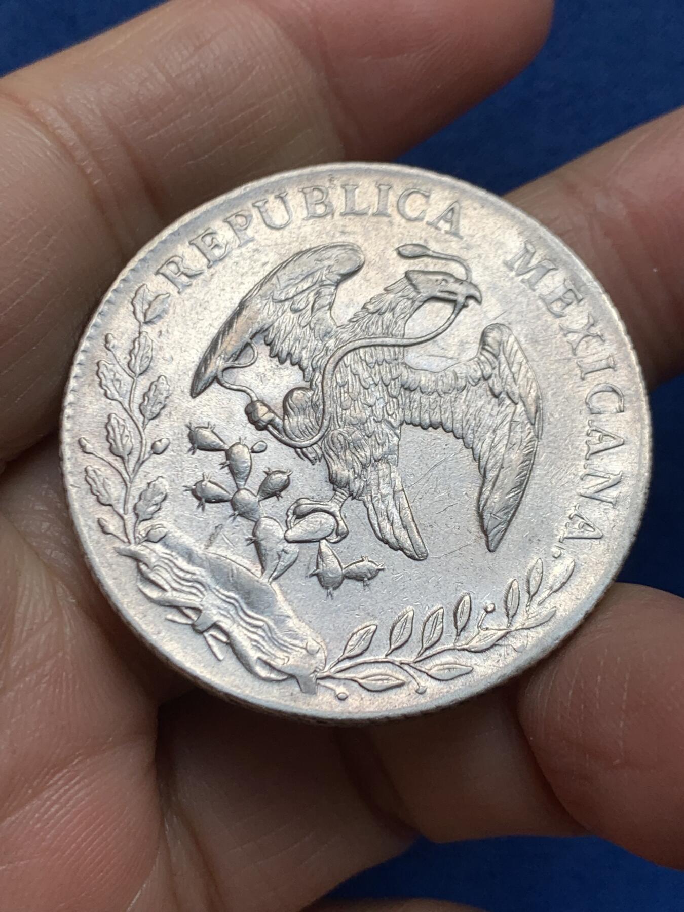 《竞宝斋》第455场 周日，周一 2场连拍 （全场包邮，欢迎送拍） 墨西哥1890 GO RR版 8R鹰洋银币 原光好品背鹰羽毛清晰