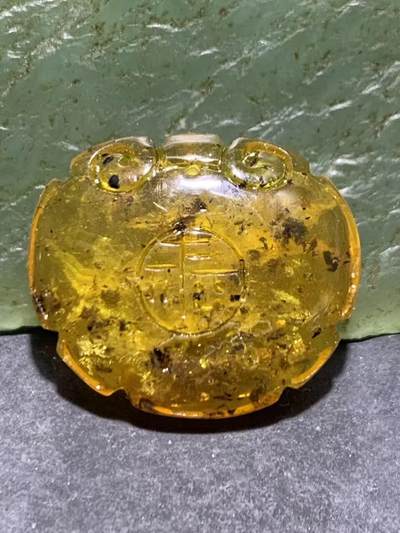 天然通货乌克兰蜜蜡雕刻福字吊坠一个 - 天然通货乌克兰蜜蜡雕刻福字吊坠一个