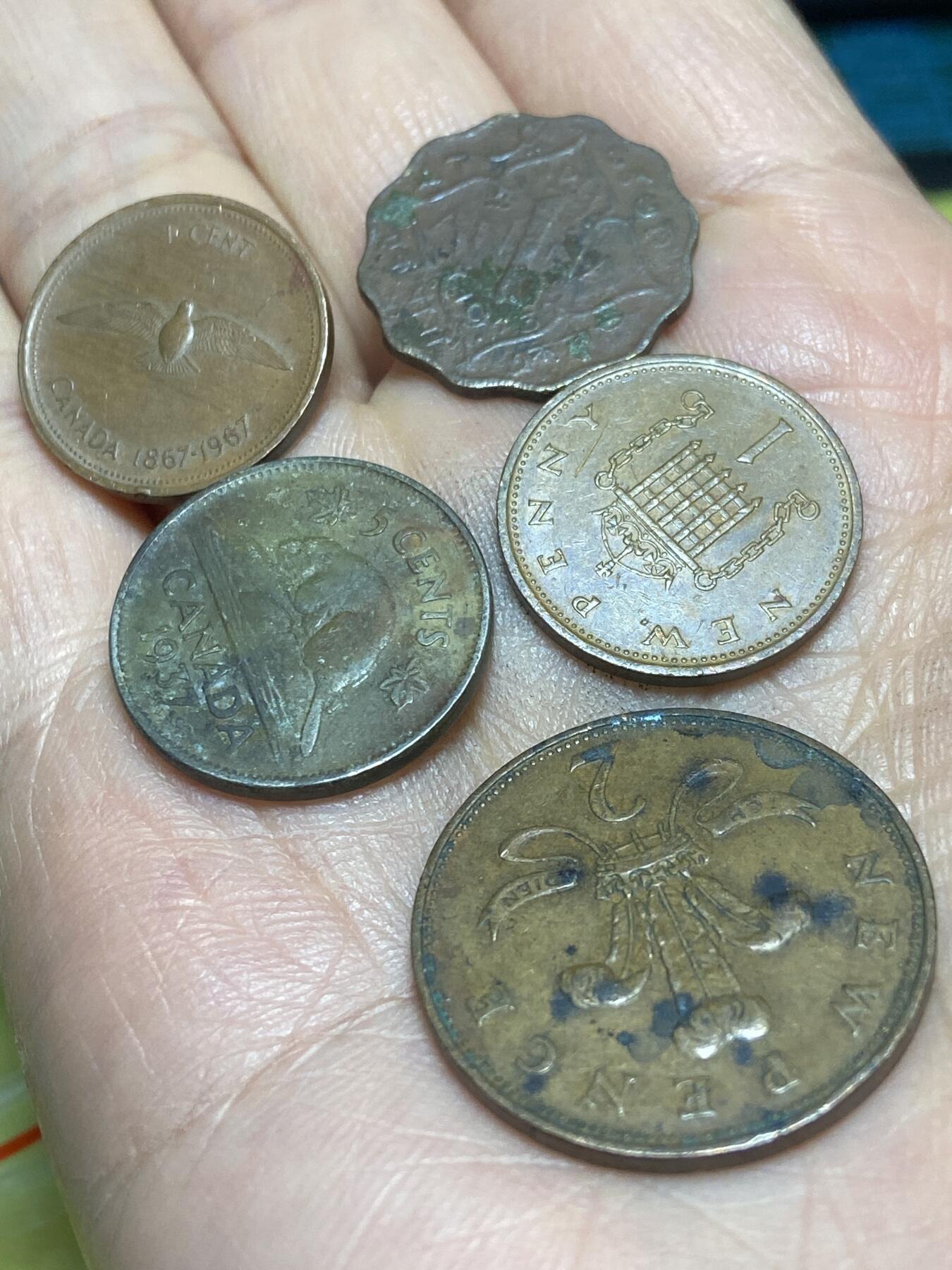 2026年第四场(总第一百七十三场）外国好品散币场(免佣金) 5枚：加拿大🇨🇦1967年1分，1937年5分，印度🇮🇳1943年1安娜，英国🇬🇧1976年1新便士，1971年2新便士