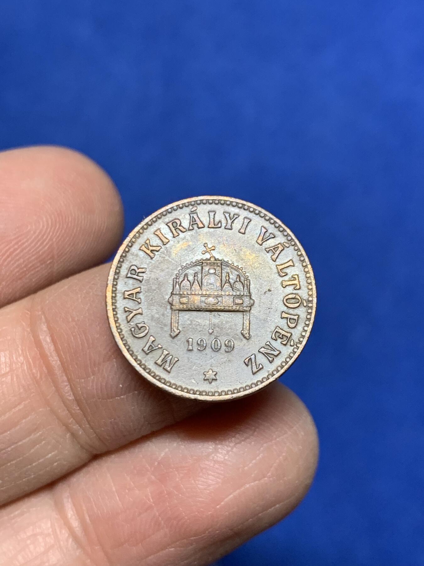 《竞宝斋》第455场 周日，周一 2场连拍 （全场包邮，欢迎送拍） 匈牙利 1942年2菲勒 锌币 + 1909年2赫勒 铜币