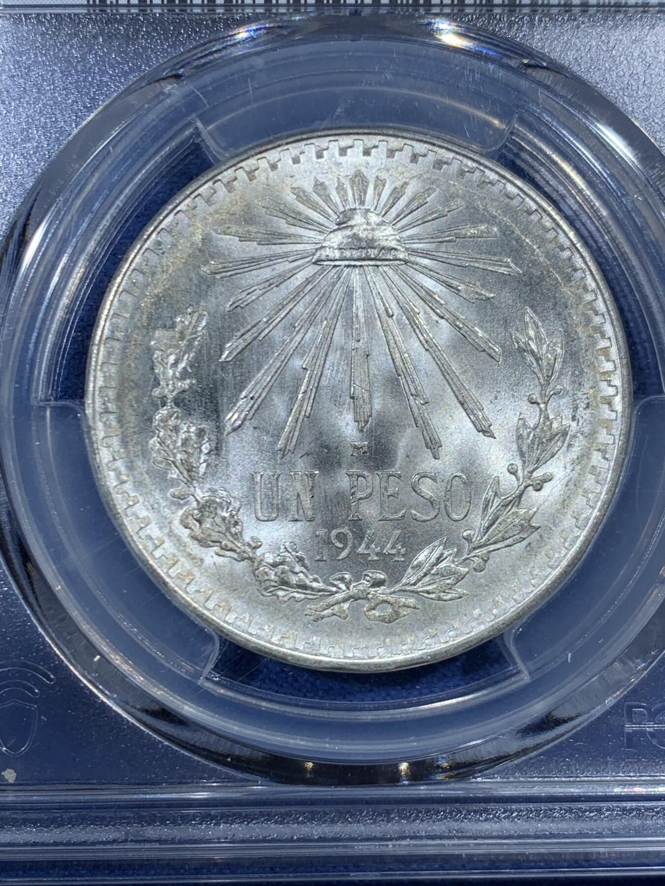 《竞宝斋》第455场 周日，周一 2场连拍 （全场包邮，欢迎送拍） PCGS MS66 墨西哥 1944年 1比索 自由帽银币 高分爆光