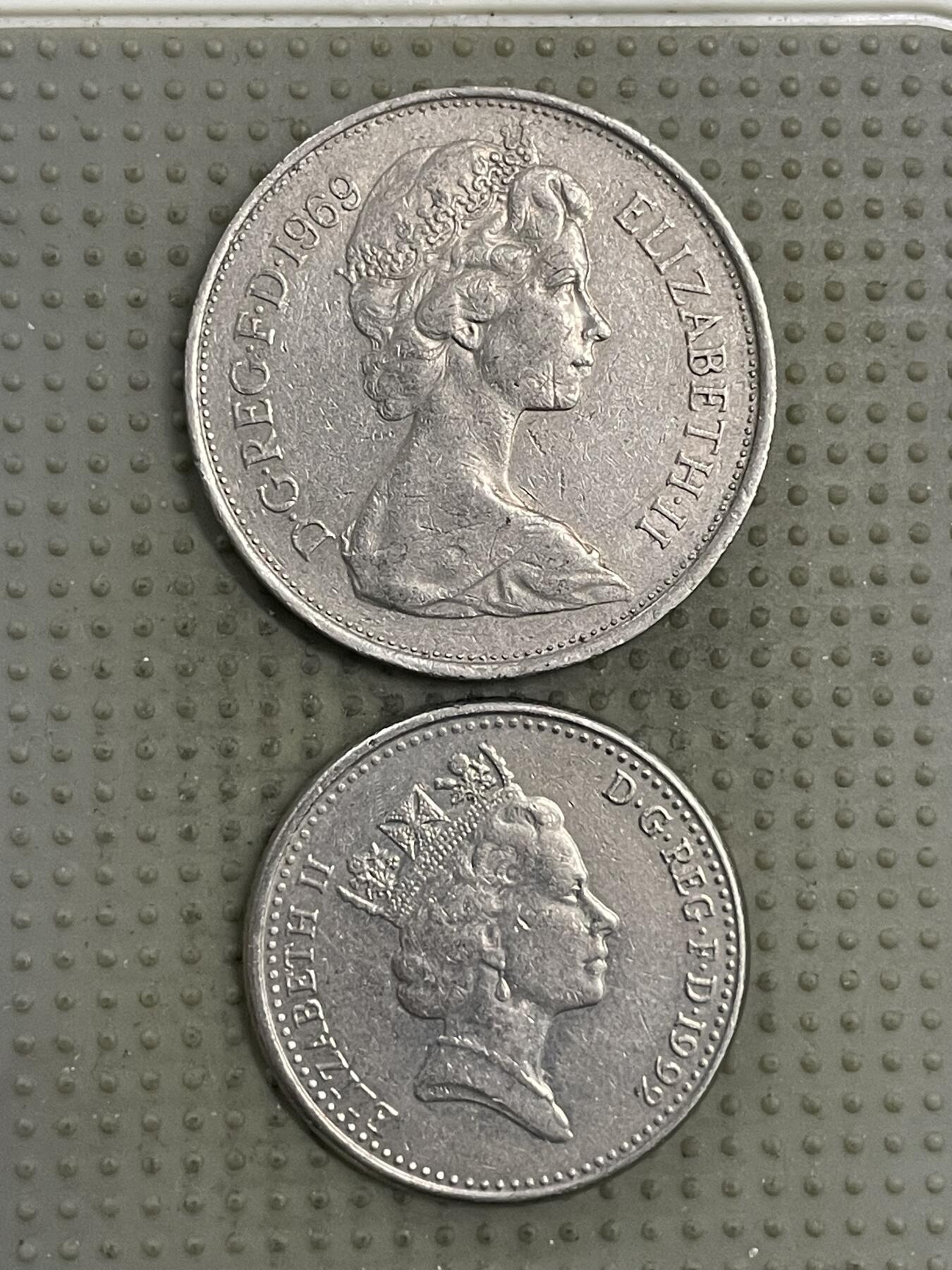 2026年第2场各国散币拍卖（总第152场） 英国10便士大小2枚