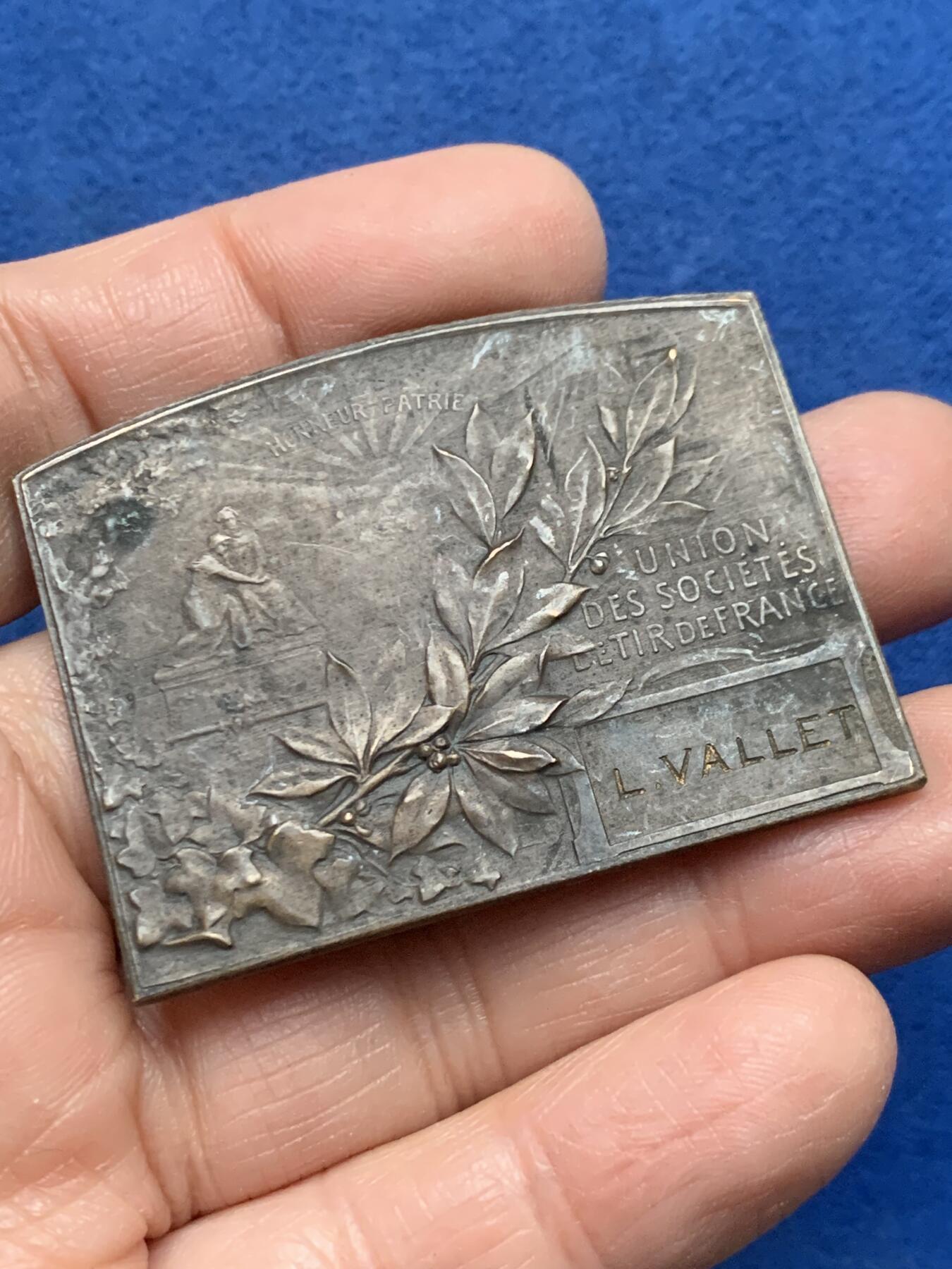 《竞宝斋》第455场 周日，周一 2场连拍 （全场包邮，欢迎送拍） 1906年法国南希国际射击比赛铜章 36克 38*50.2mm 丰饶角铜标