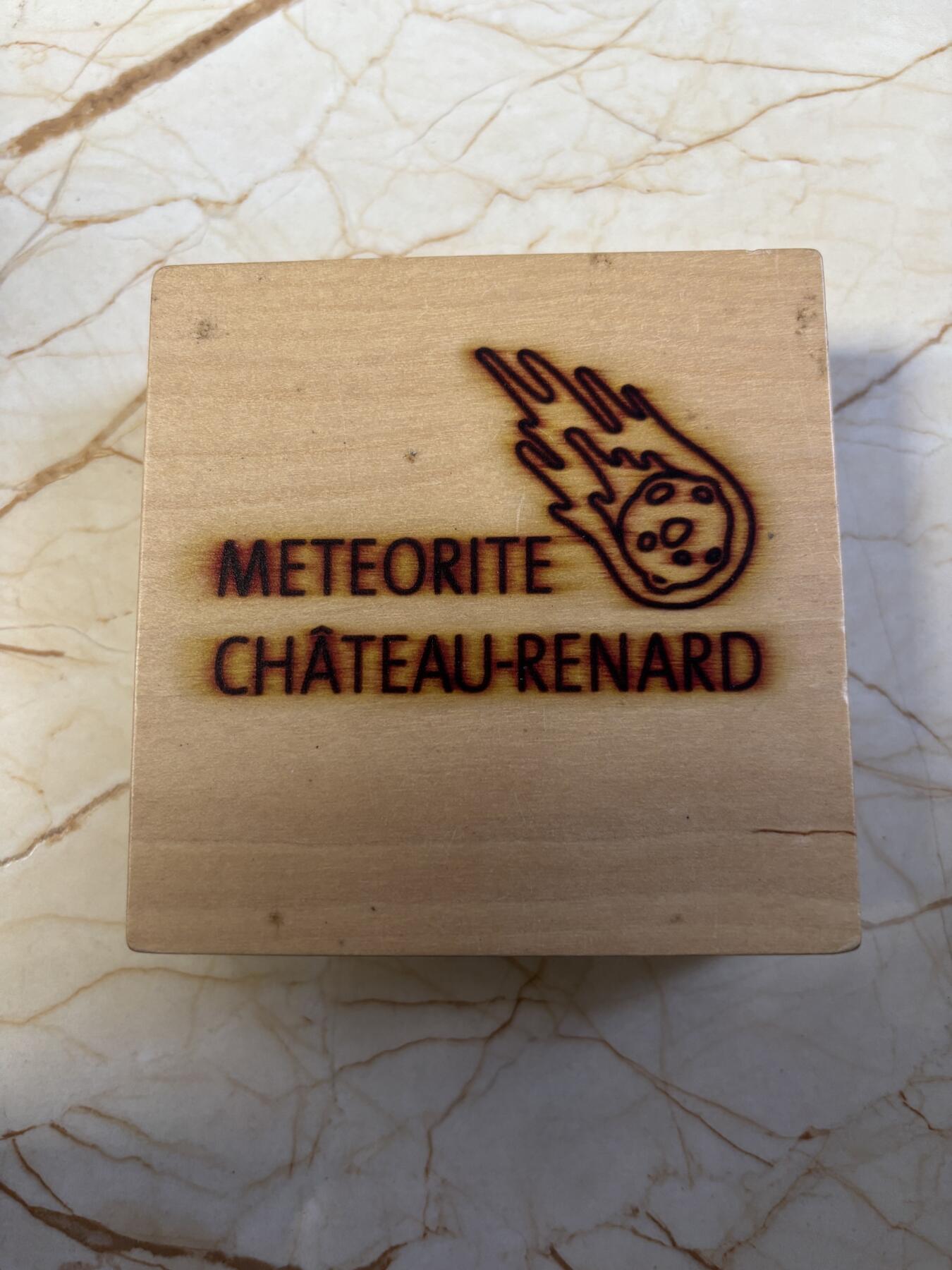 第187期拍卖 布基纳法索2016年镶嵌法国1841雷纳堡陨石仿古银币，999银，发行量999枚