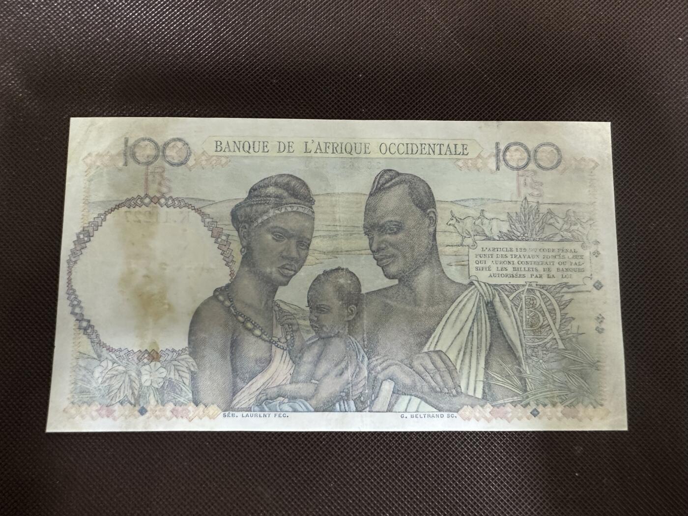 喜羊羊钱币收藏2025第12期(流通品相场) 法属西非	P-40 1950年100法郎			K.11227 620			