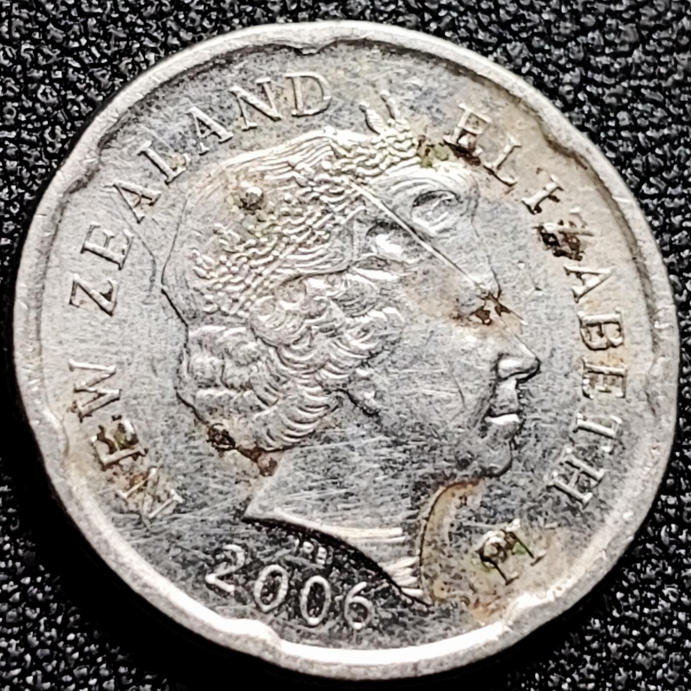 泉币菌-第165场-新年第八场 精品福利场 毛利人图腾 新西兰20分硬币 直径21.5MM 2006年