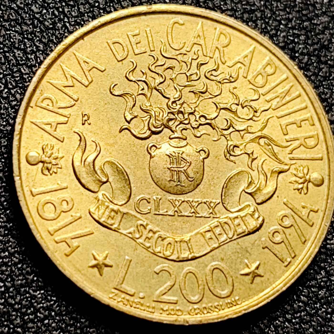 泉币菌-第165场-新年第八场 精品福利场 原铜光美品 宪法180周年 意大利200里拉硬币 1993年 直径24MM 