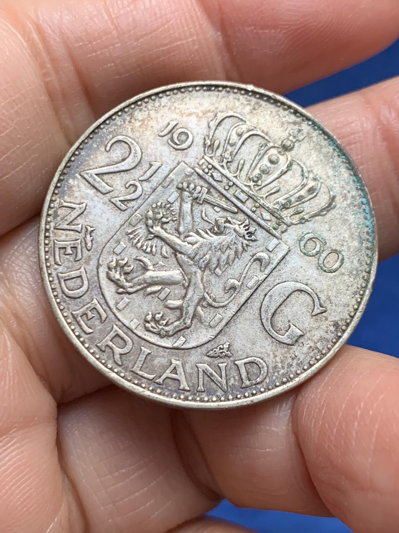 《竞宝斋》第455场 周日，周一 2场连拍 （全场包邮，欢迎送拍） 荷兰1960年朱莉安娜女王2.5盾银币 720银 14.9克 老包浆