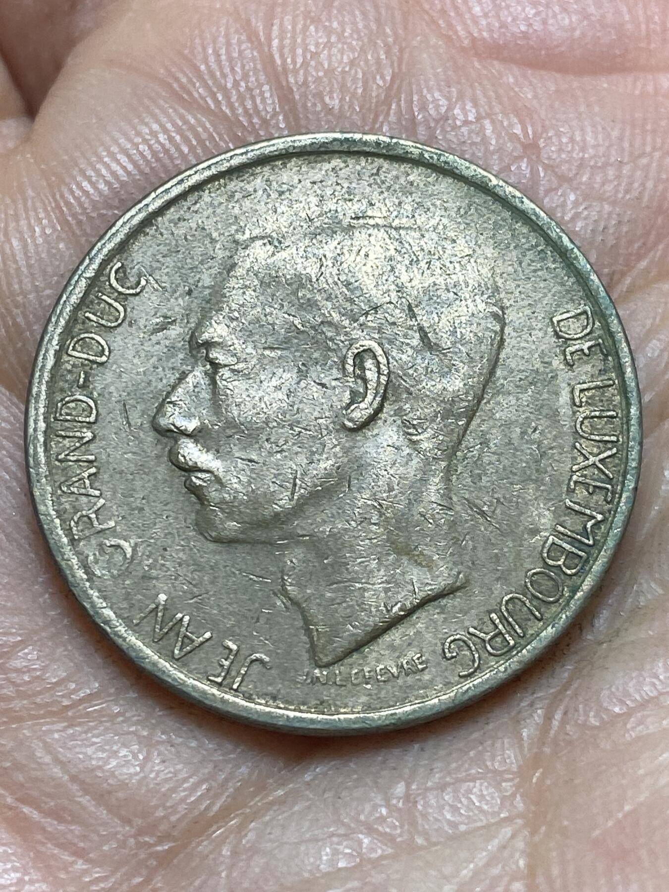 2026年第四场(总第一百七十三场）外国好品散币场(免佣金) 卢森堡🇱🇺1982年20法郎(第八任让大公时期，第一版)