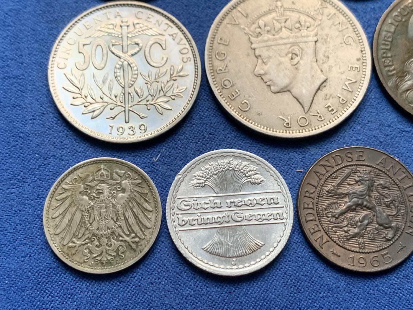 《竞宝斋》第455场 周日，周一 2场连拍 （全场包邮，欢迎送拍） 欧洲，美洲精品散币12枚一组，其中包含套币