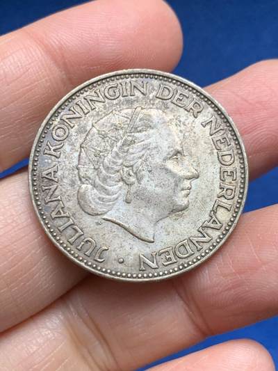 《竞宝斋》第454场 周日，周一 2场连拍 （全场包邮，欢迎送拍） - 荷兰1960年朱莉安娜女王2.5盾银币 720银 14.9克 老包浆