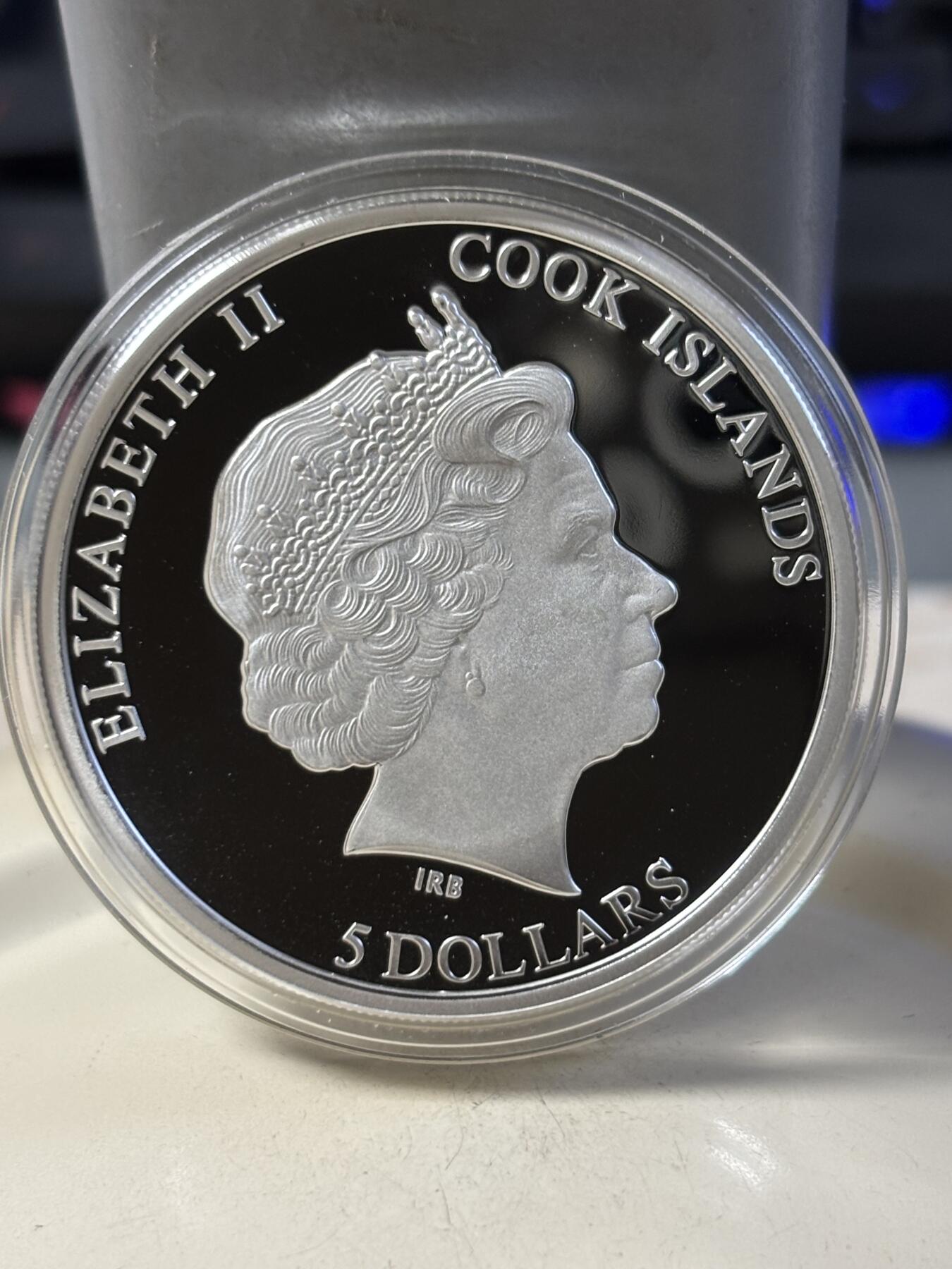 第187期拍卖 【现货】库克2013年镶嵌俄罗斯车里雅宾斯克陨石纪念彩银币，20克，925银