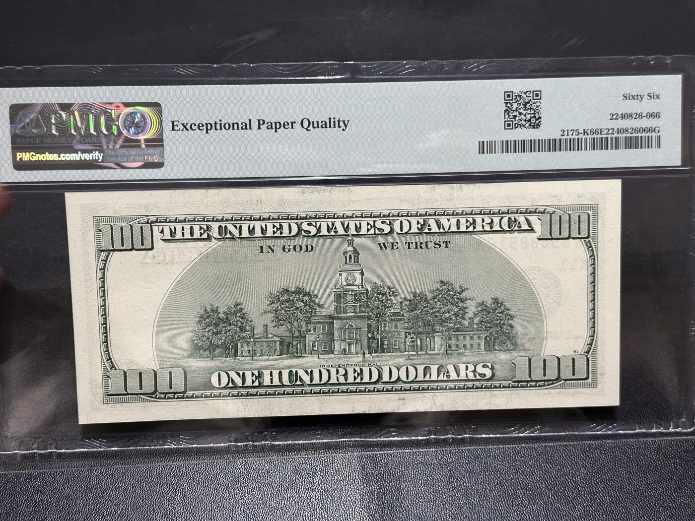🎉🎉🎉《外钞收藏家》第六百期（年度庆典场）（本平台长期征集拍品、欢迎藏友们联系合作）❤️❤️❤️ 1996年美国大头版100美元 PMG66 无347 首发年