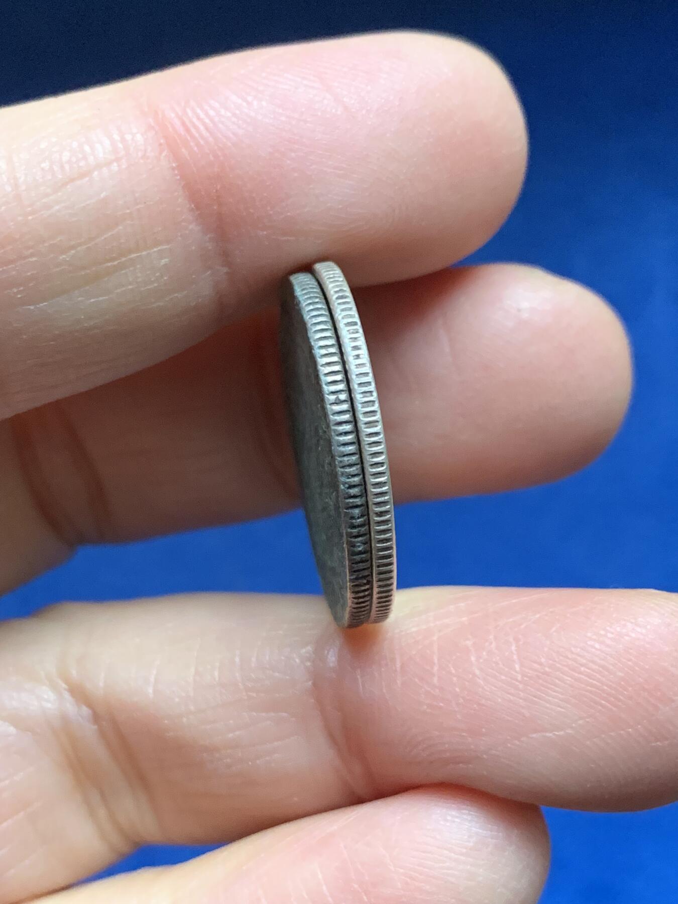 《竞宝斋》第455场 周日，周一 2场连拍 （全场包邮，欢迎送拍） 两枚一组 广东二角银币 双面墨戳福墨戳  广东二豪七年