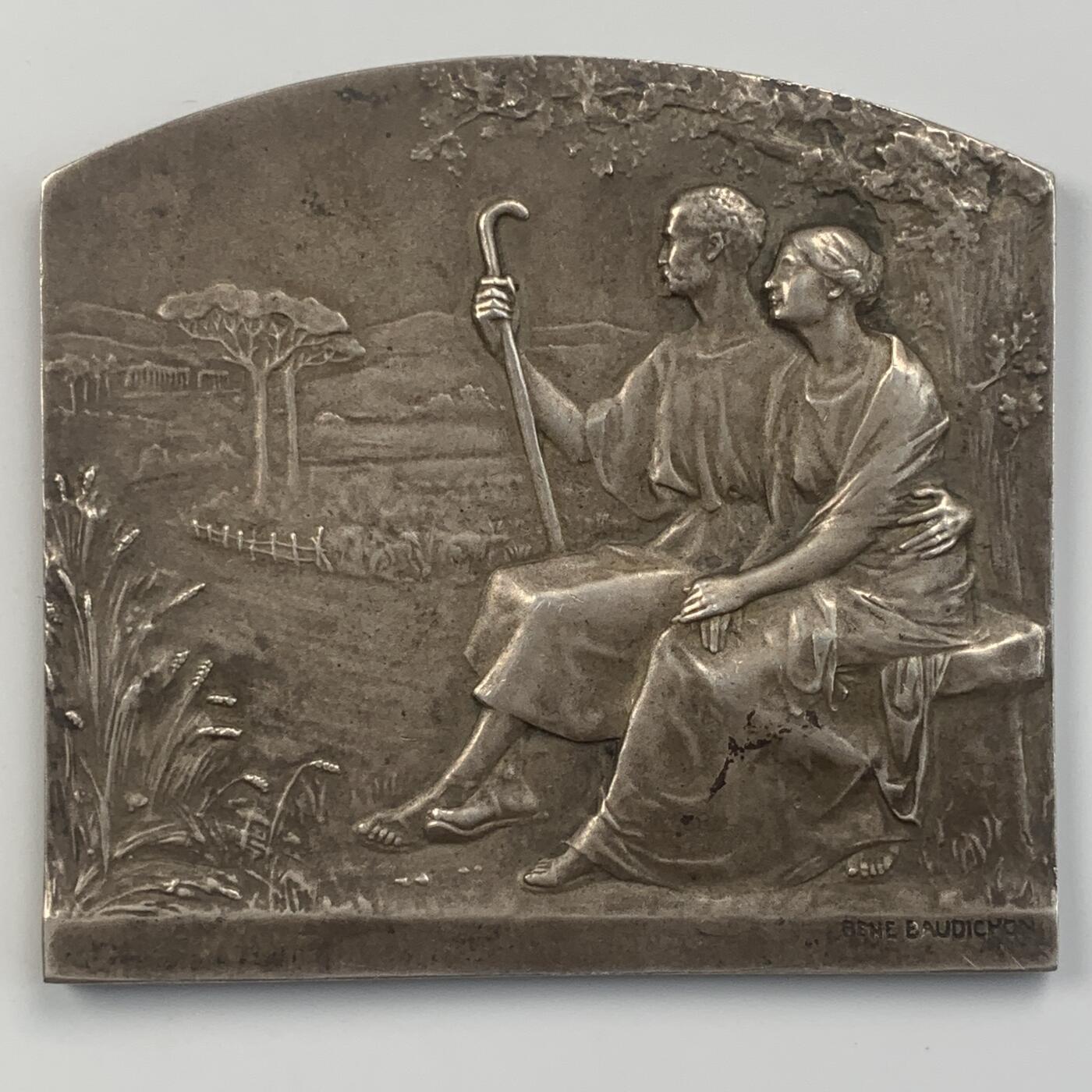 掌中浮雕-藏着的欧洲第048场 1900年代法国新艺术结婚纪念大银章，名家baudichon作品，73x67mm ，144.3g