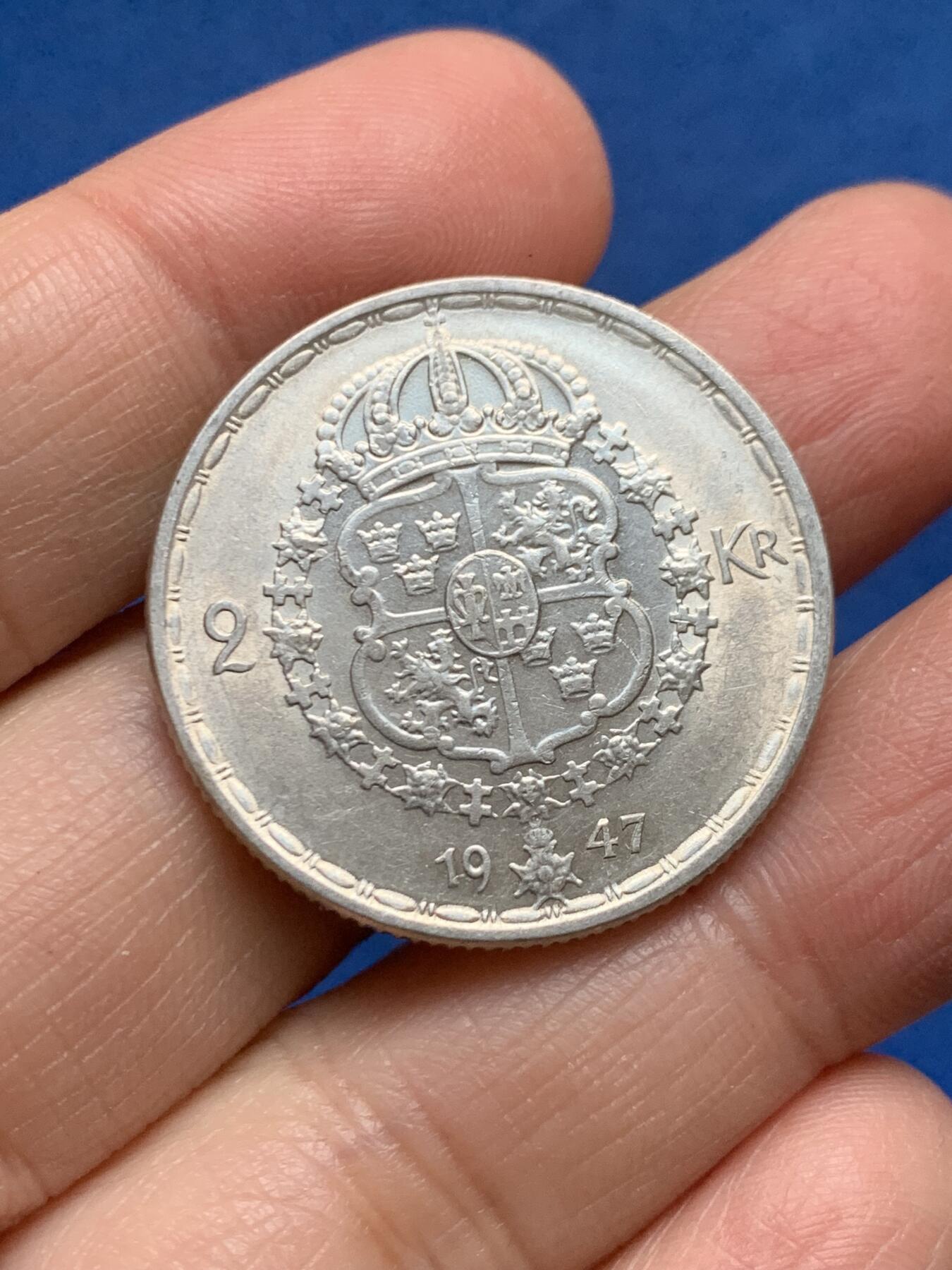 《竞宝斋》第455场 周日，周一 2场连拍 （全场包邮，欢迎送拍） 瑞典1947年古斯塔夫五世2克朗银币 14g 400银