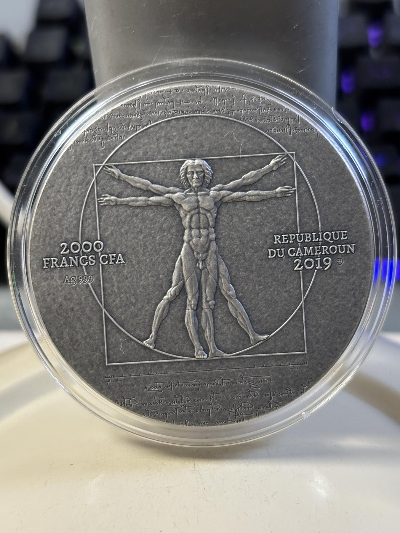 第187期拍卖 喀麦隆2019年达芬奇镶嵌高浮雕2盎司纪念银币，999银，发行500枚