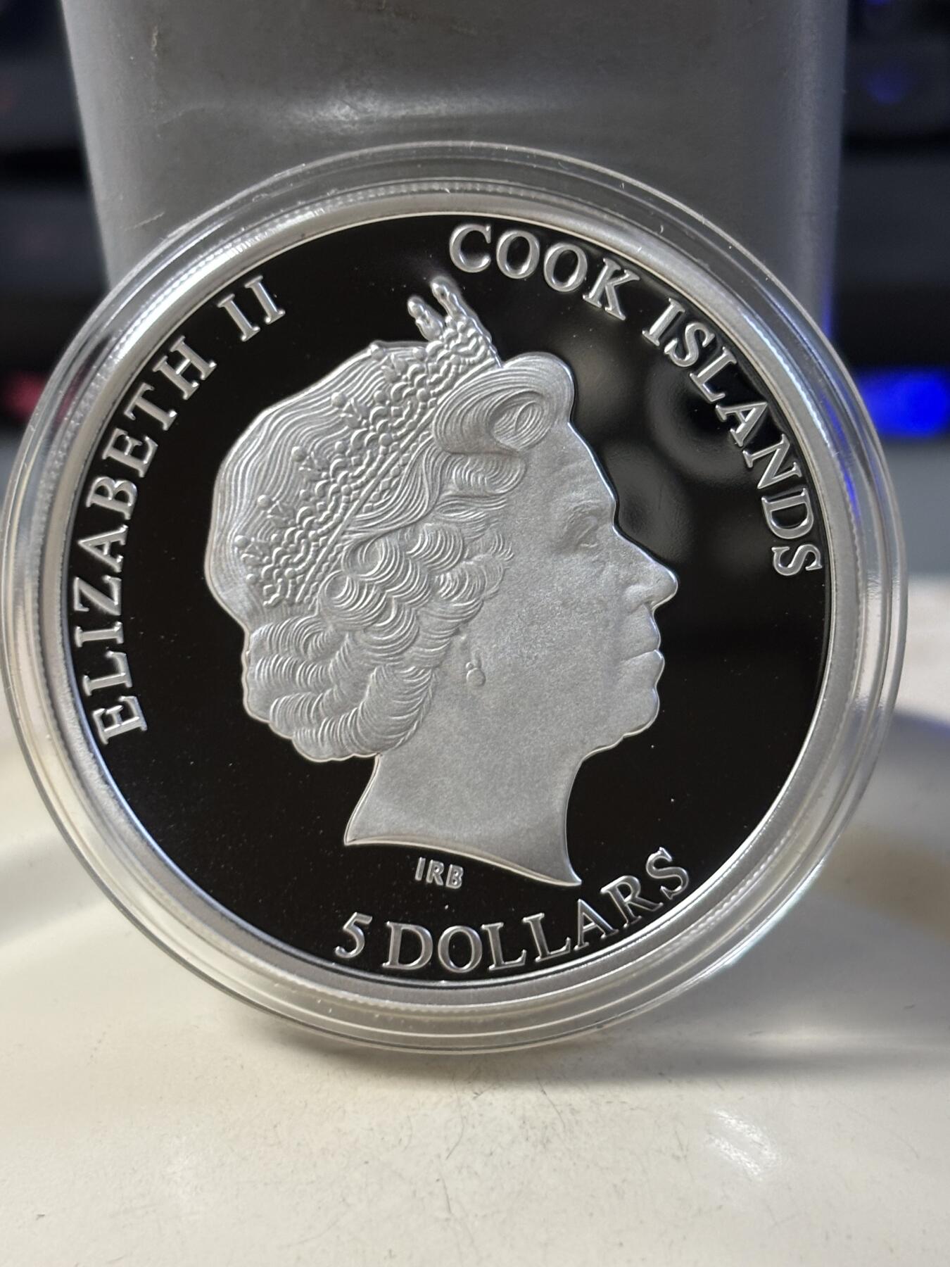 第187期拍卖 【现货】库克2013年镶嵌俄罗斯车里雅宾斯克陨石纪念彩银币，20克，925银