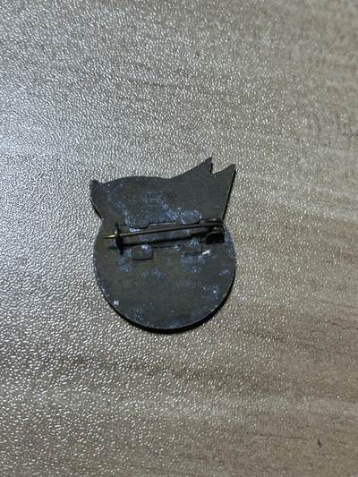 杂七杂八老徽章快拍专场 五十年代社会主义国家老徽章