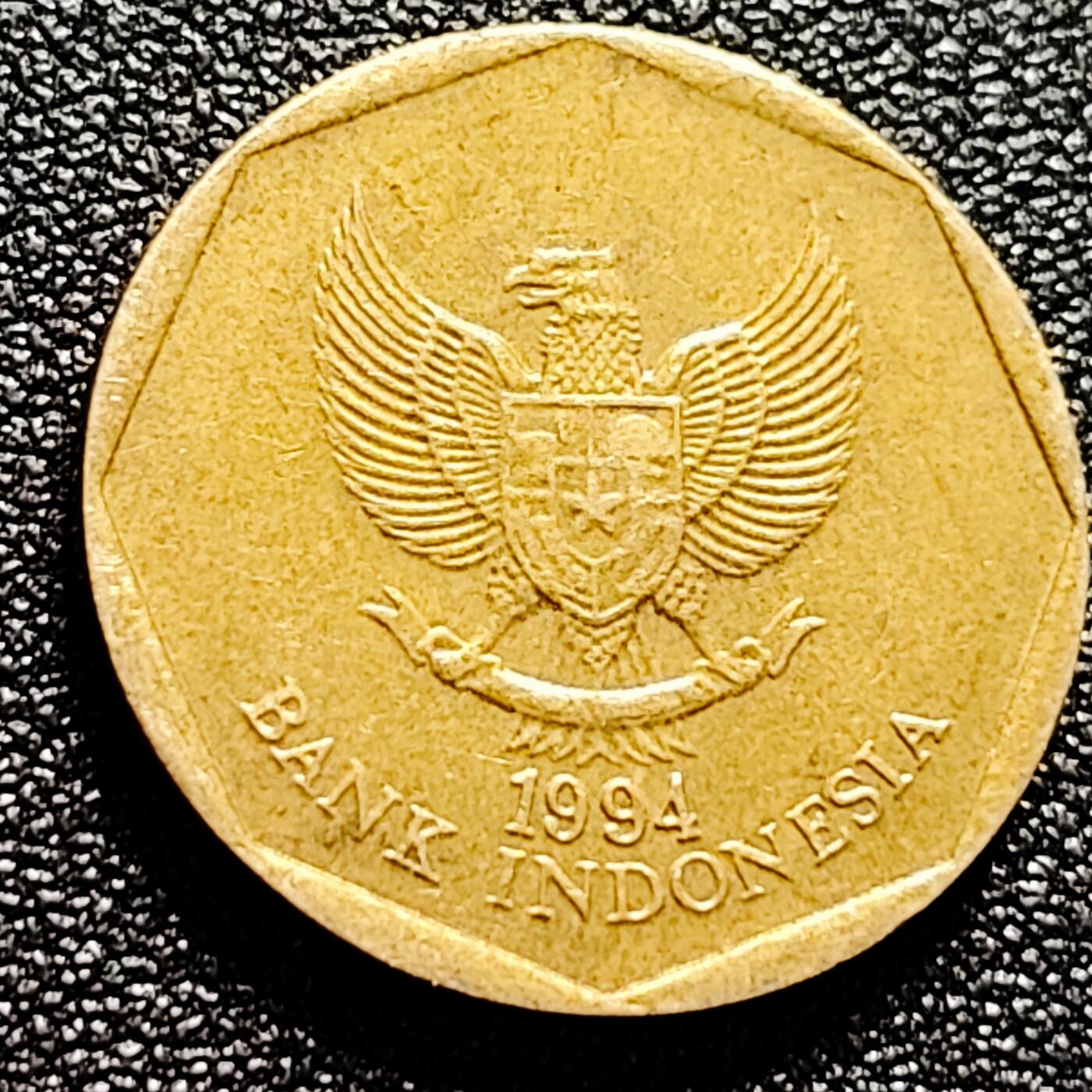 泉币菌-第165场-新年第八场 精品福利场 牛耕 印度尼西亚100卢比黄铜硬币 22毫米 