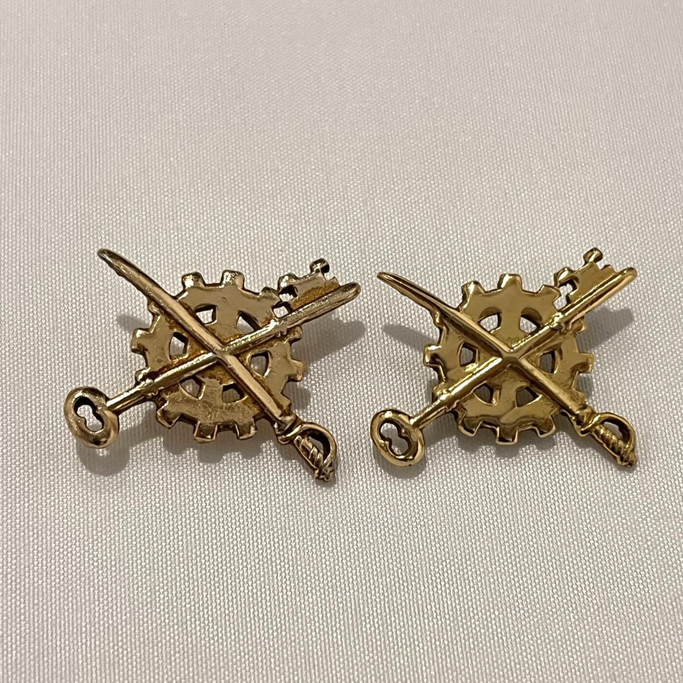 韵星假日拍卖第三十五期 -- Rimey Holidays Auction 34 【国军兵科领章】经理兵科领章一对