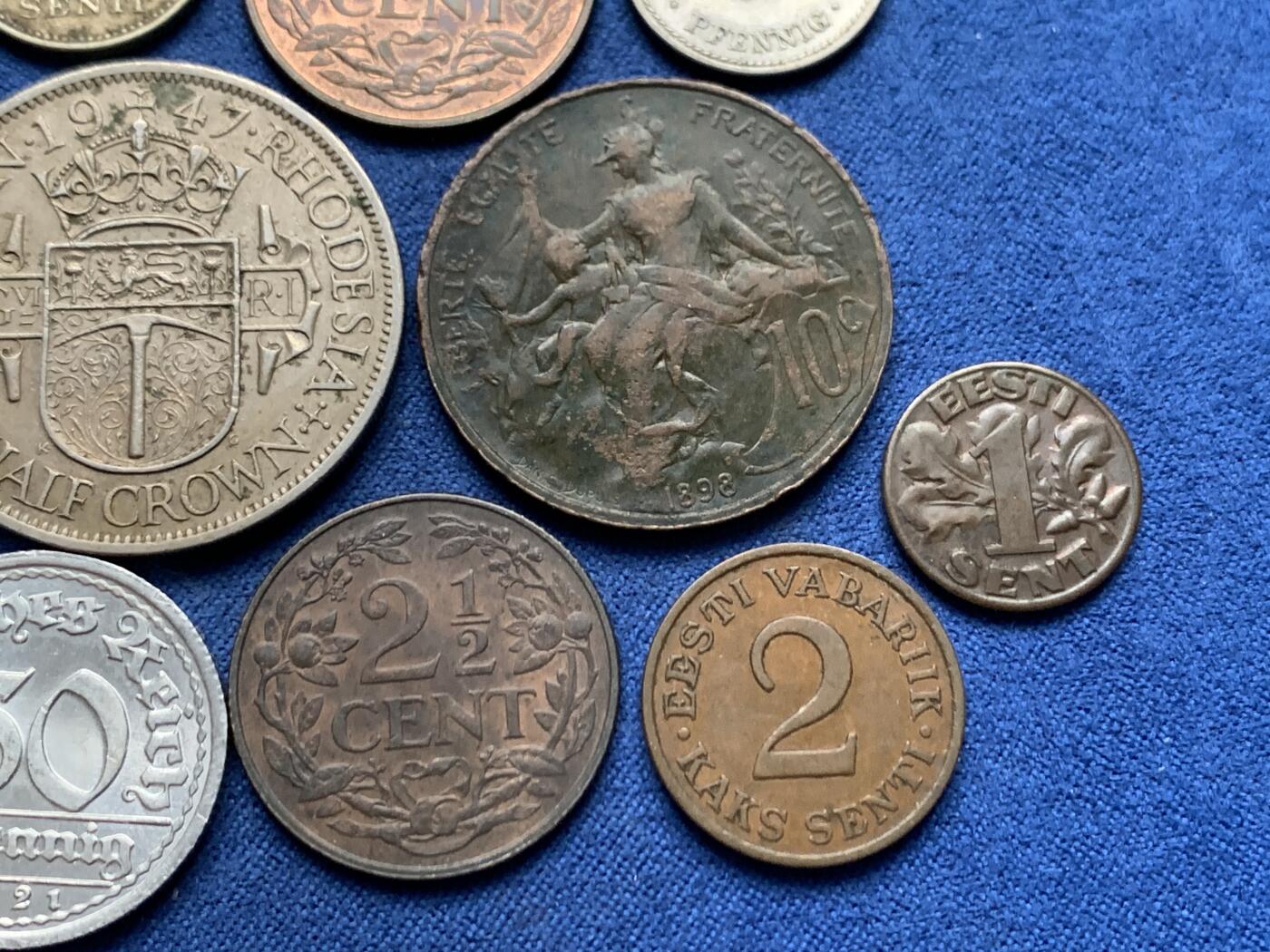 《竞宝斋》第455场 周日，周一 2场连拍 （全场包邮，欢迎送拍） 欧洲，美洲精品散币12枚一组，其中包含套币