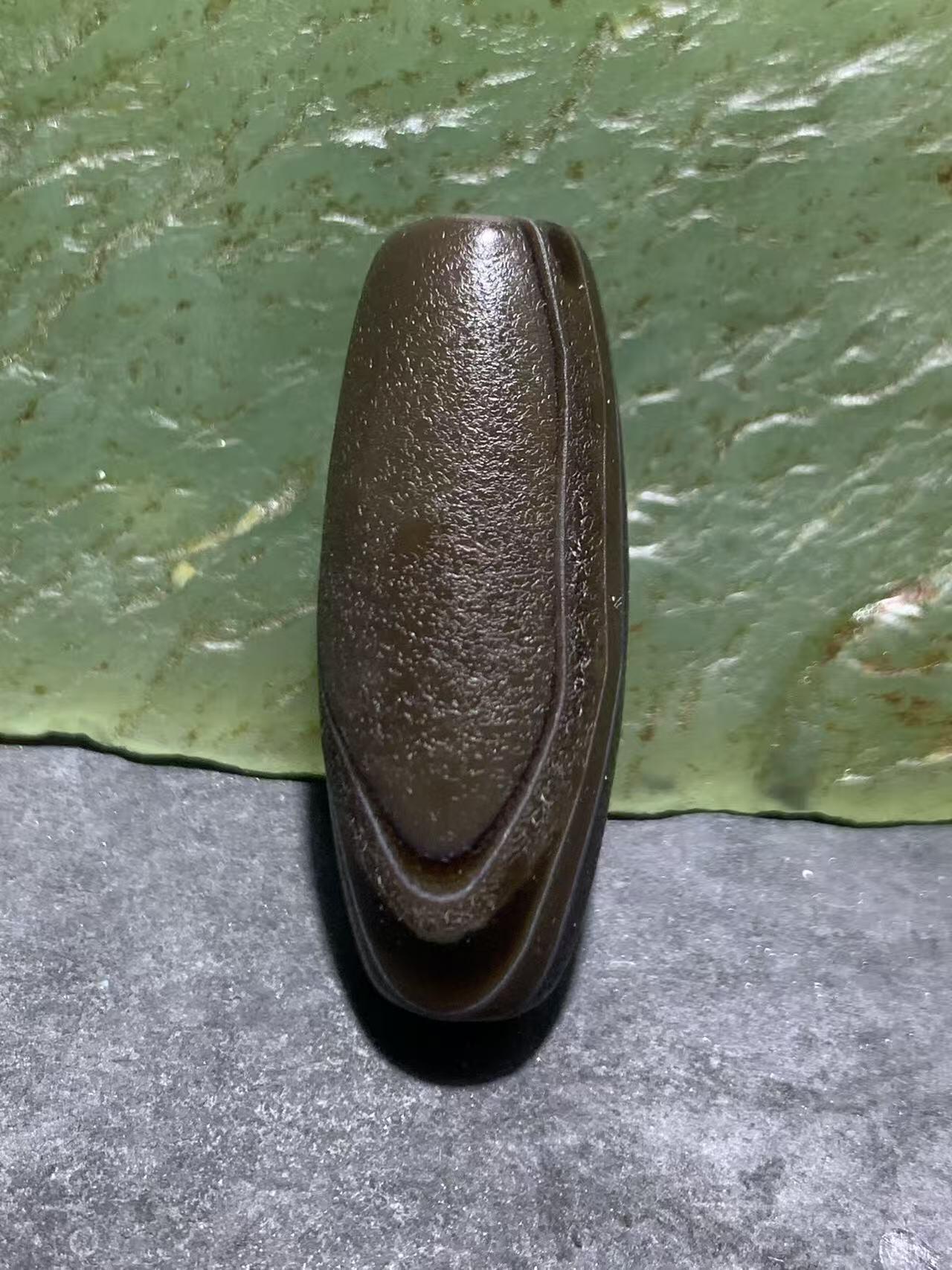 药师玛瑙风化纹随形桶珠一个