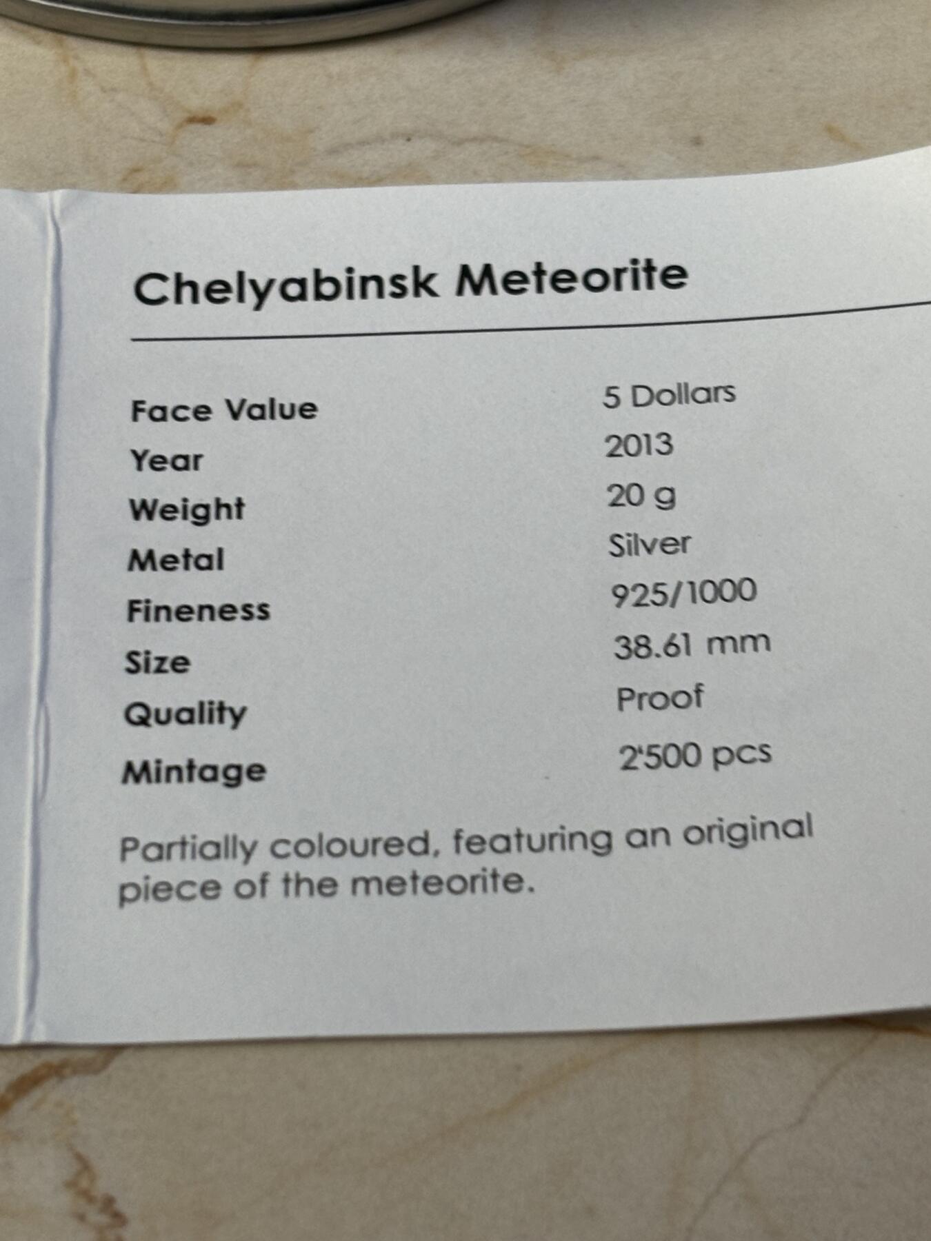 第187期拍卖 【现货】库克2013年镶嵌俄罗斯车里雅宾斯克陨石纪念彩银币，20克，925银