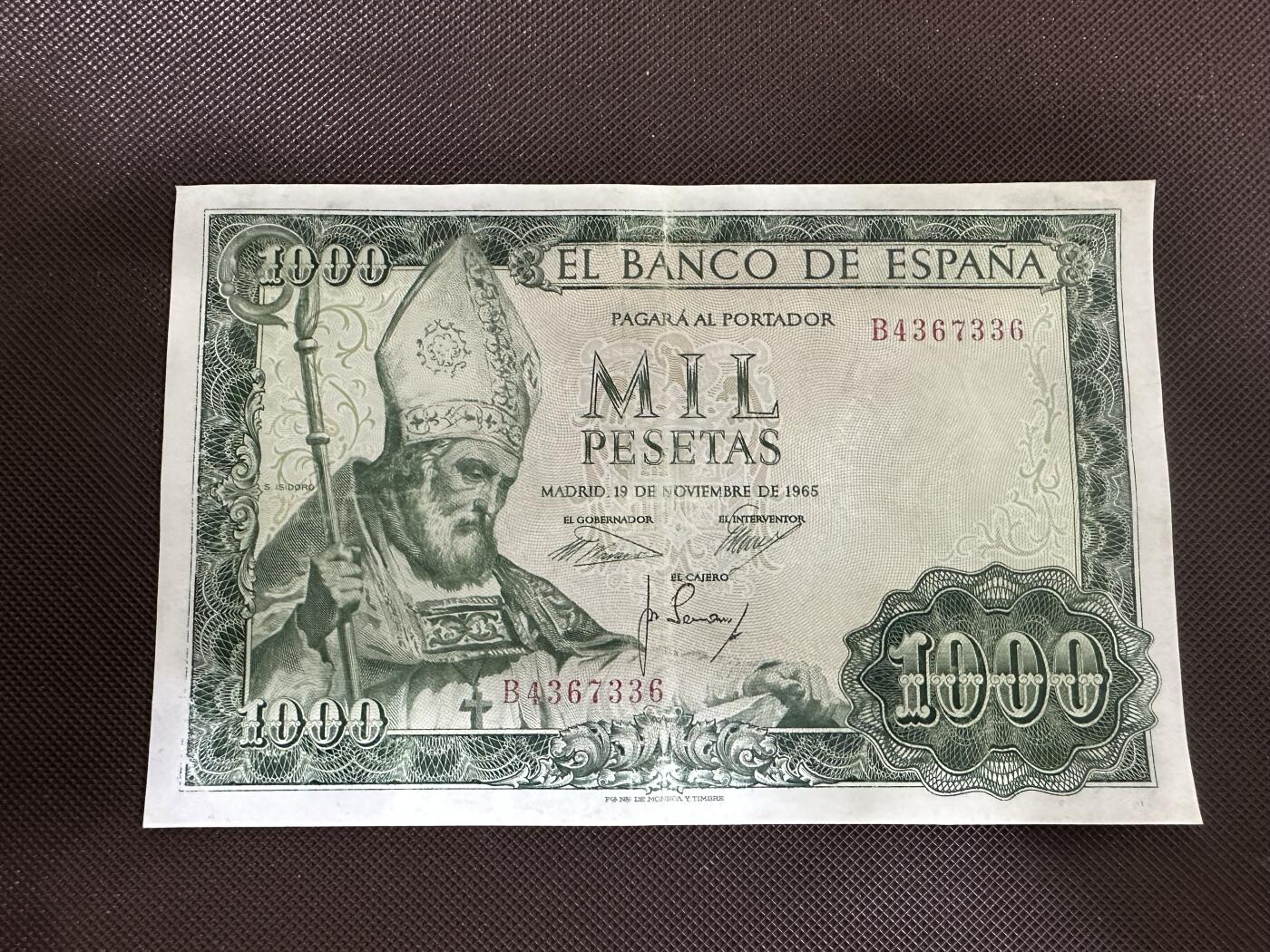 喜羊羊钱币收藏2025第12期(流通品相场) 	西班牙	P-151 1965年1000比塞塔	品相如图				B4367336			