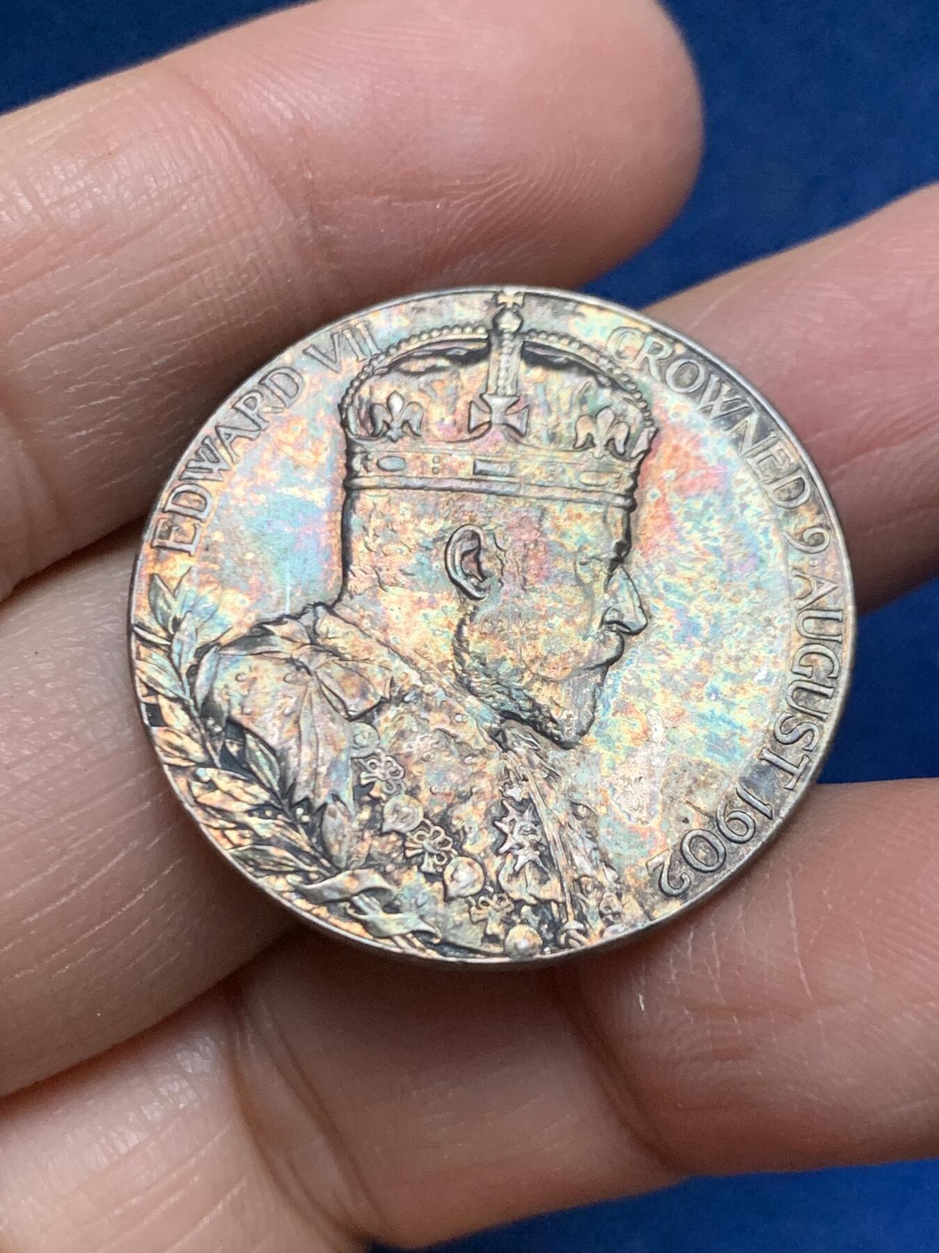 《竞宝斋》第455场 周日，周一 2场连拍 （全场包邮，欢迎送拍） 英国1902爱德华七世和亚历珊德拉皇后加冕银章 30.8mm 12.75克