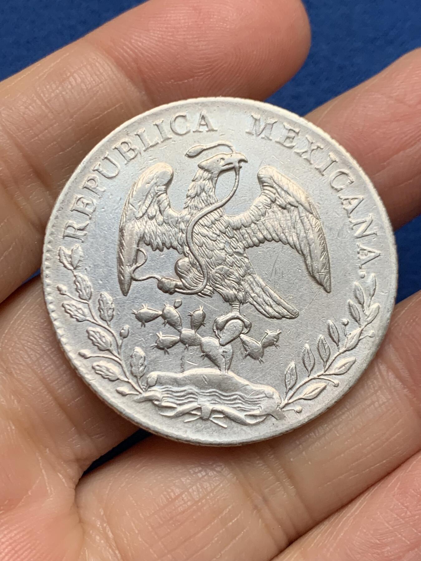 《竞宝斋》第455场 周日，周一 2场连拍 （全场包邮，欢迎送拍） 墨西哥1890 GO RR版 8R鹰洋银币 原光好品背鹰羽毛清晰