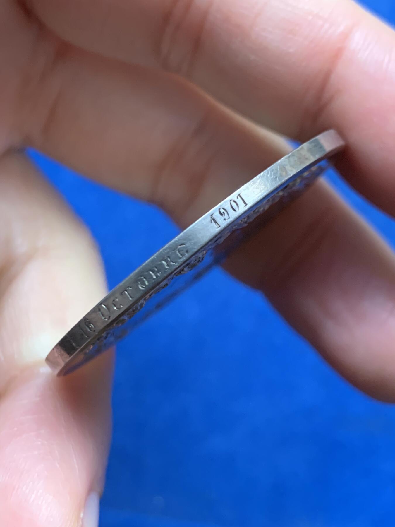 《竞宝斋》第455场 周日，周一 2场连拍 （全场包邮，欢迎送拍） 法国婚姻与爱情纪念银章 1901 丰饶角银标边铭 31.28克 41.2MM