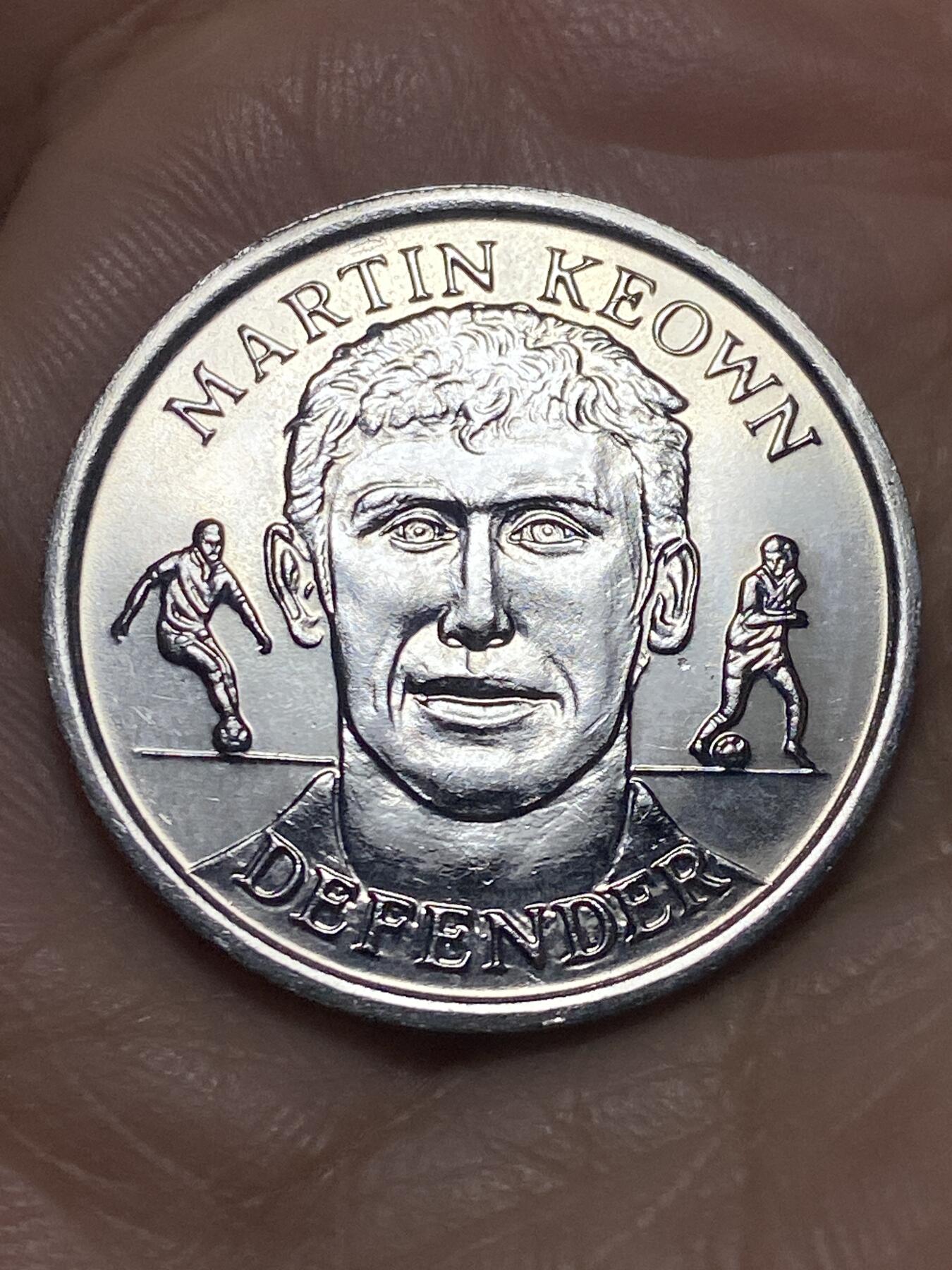 2026年第四场(总第一百七十三场）外国好品散币场(免佣金) 英国🇬🇧1998年法国世界杯官方纪念章(英格兰国家队后卫马丁·基翁)