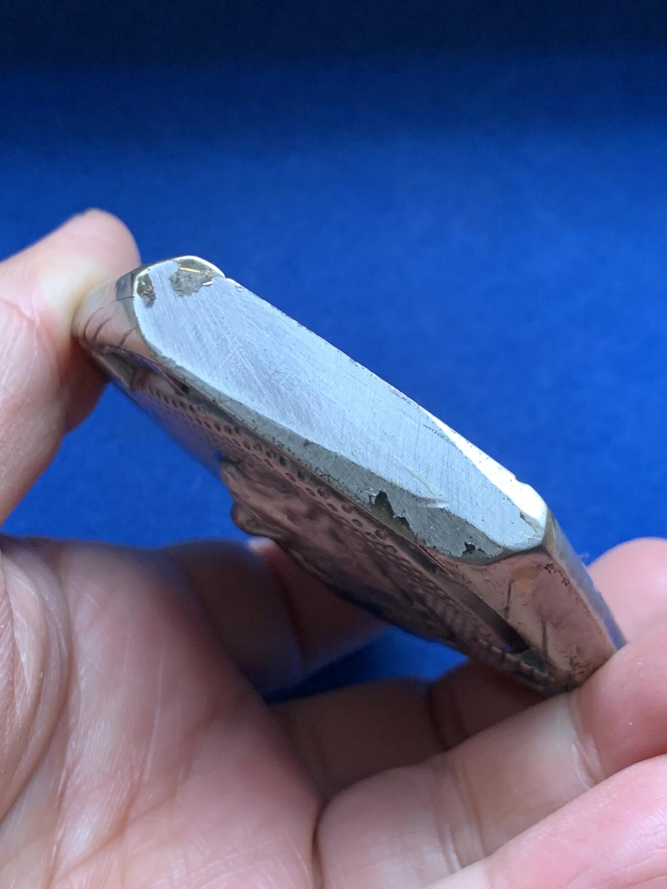 《竞宝斋》第455场 周日，周一 2场连拍 （全场包邮，欢迎送拍） 法国艺术大章 1990年戴高乐诞辰100年高浮雕超大镀银纪念章 72*74.5MM 173.2克