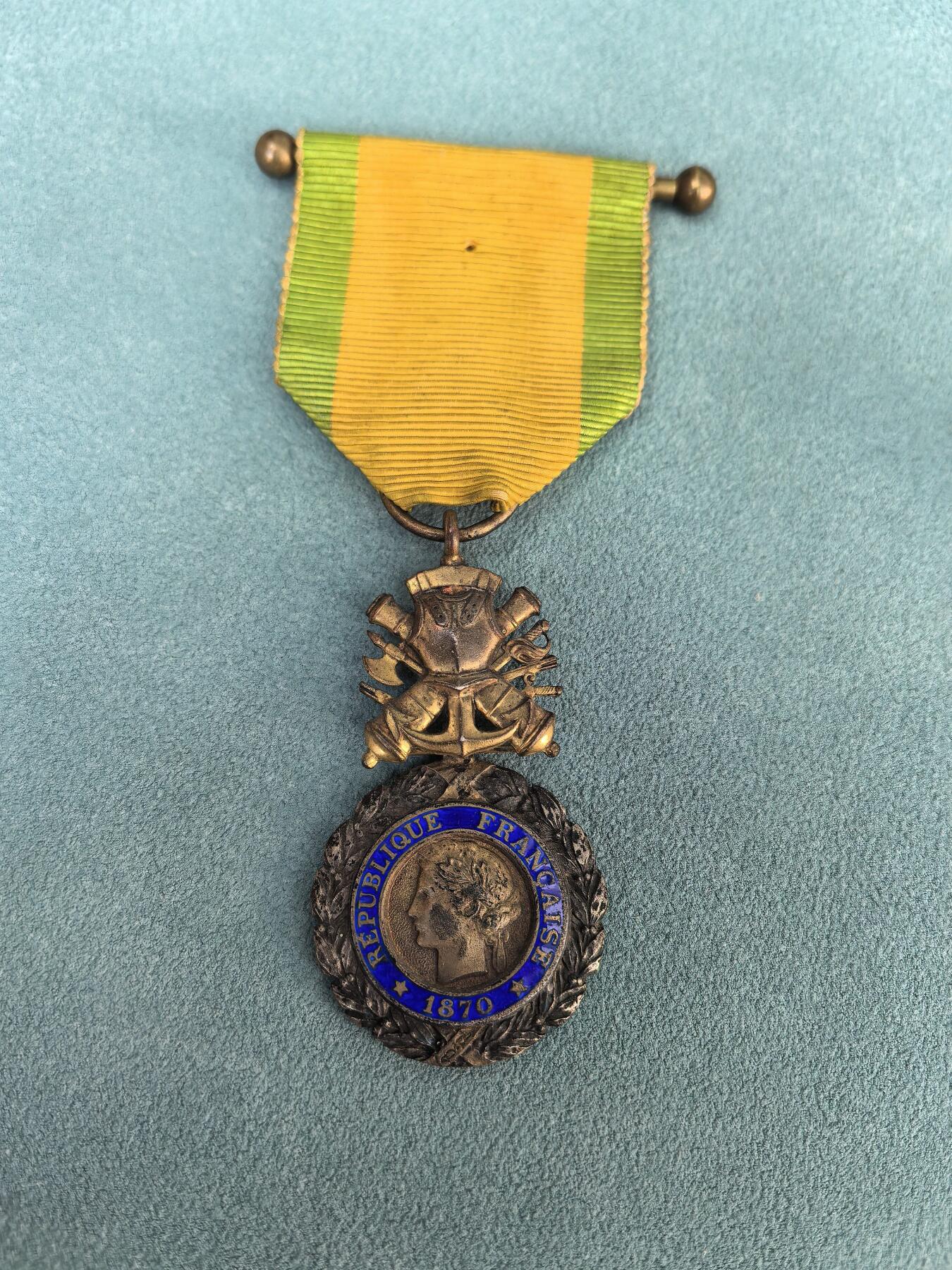 盛世勋华——号角文化勋章邮票专场拍卖第297期 法国军事奖章 五共版 银制带银标