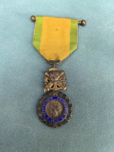 盛世勋华——号角文化勋章邮票专场拍卖第297期 - 法国军事奖章 五共版 银制带银标