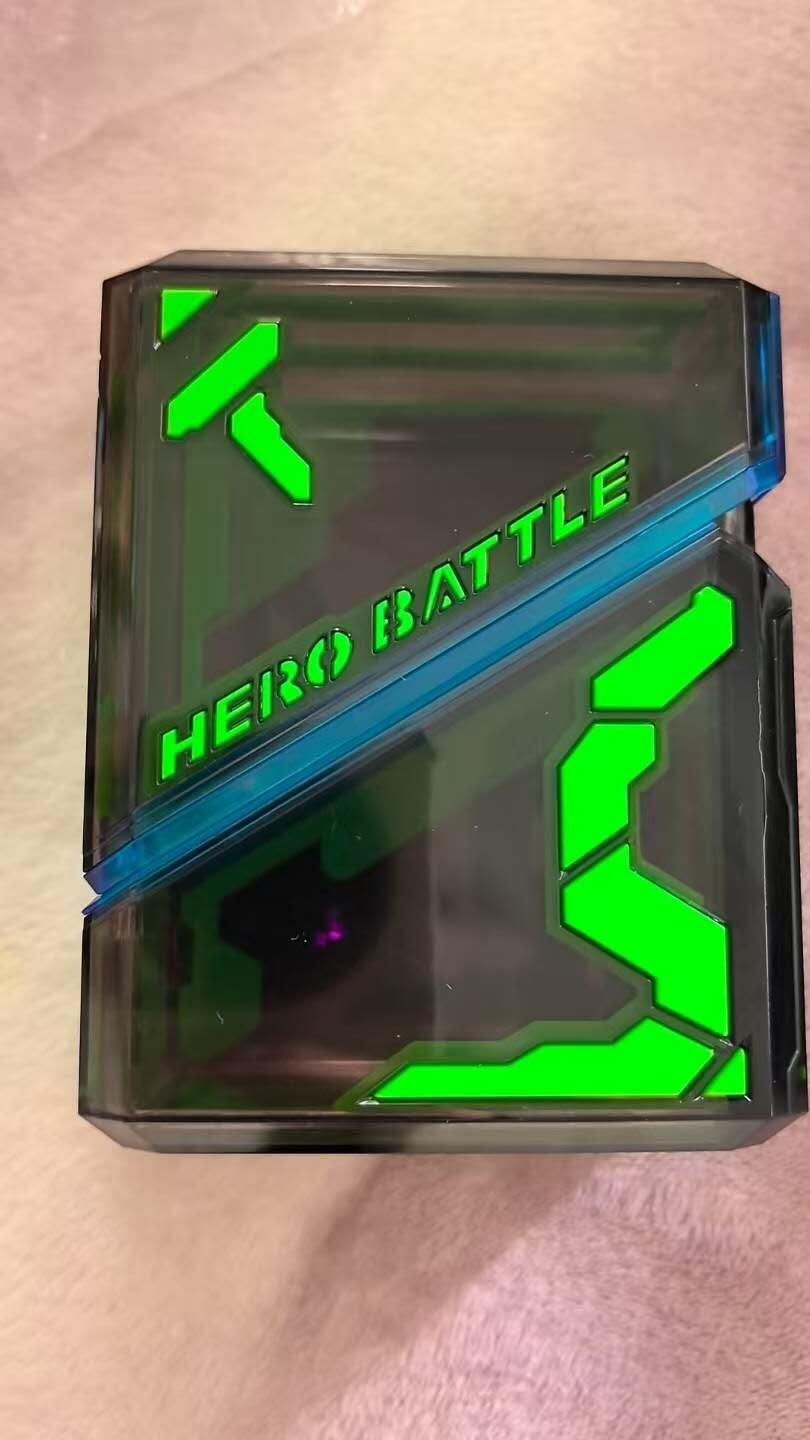 满200包邮！龙虎卡牌-七一场（满200元包邮，无佣金，每周六结拍，欢迎送拍） 【全新】卡游英雄对决 卡牌磁吸收纳盒 